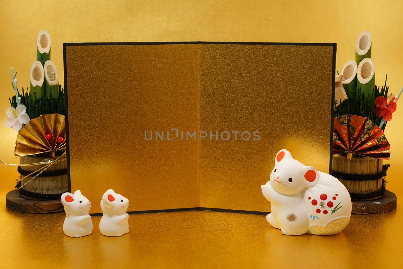 Money year calendar material (New Years card and New Year material). Shooting Location: Yokohama-city kanagawa prefecture