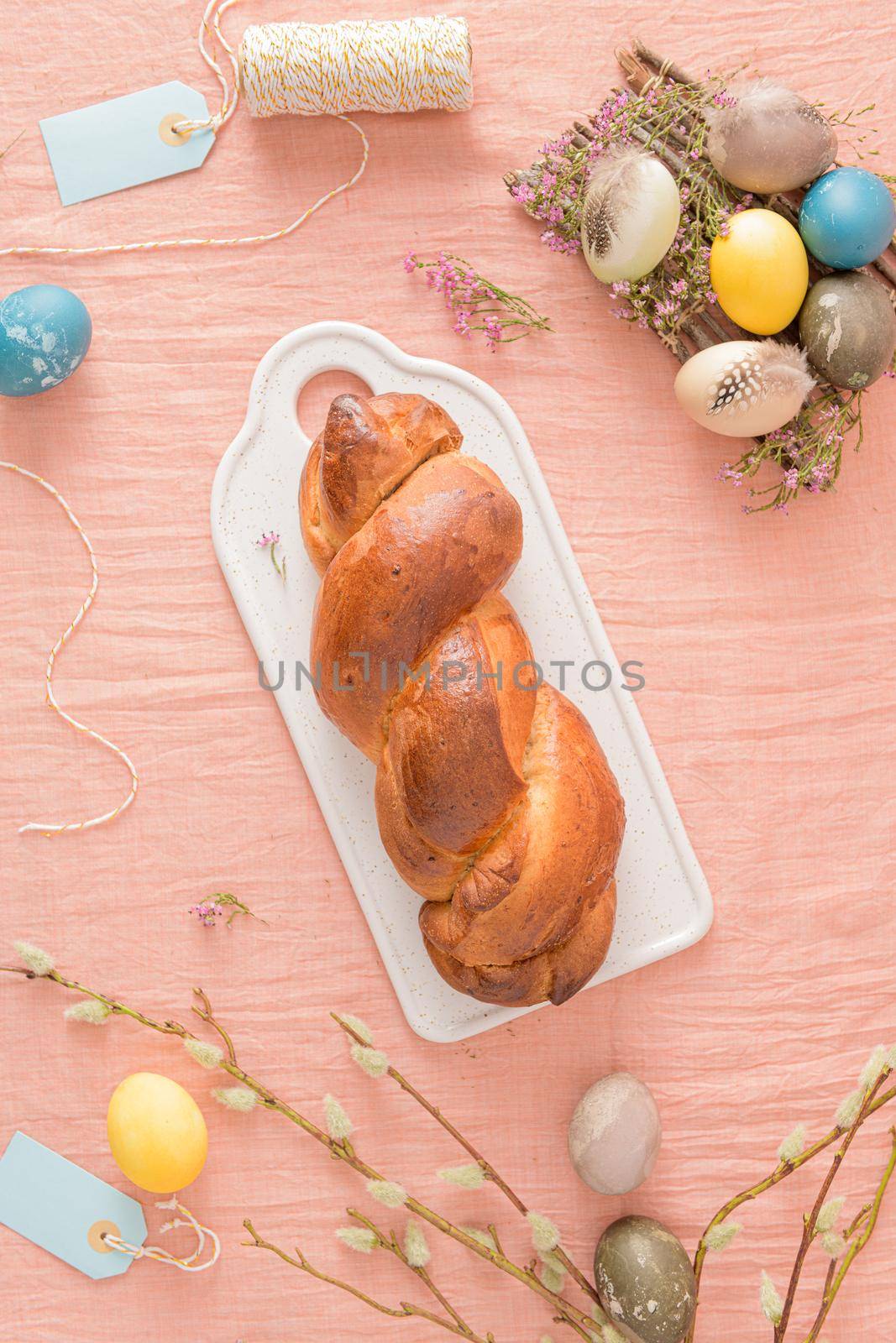 Portuguese traditional Easter cake by homydesign