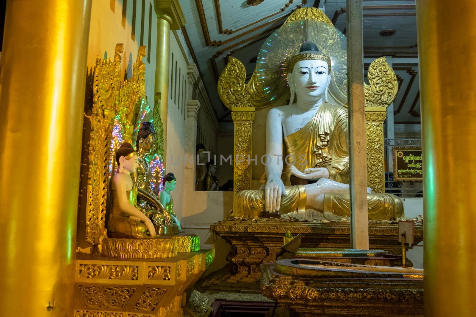 Chan-thar-gyi, Buddha at Shwedagon Pagoda