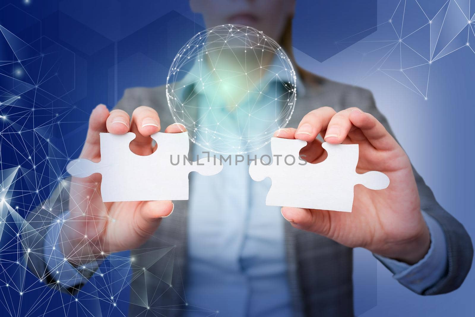 Lady in suit holding puzzle piece symbolizing global innovative thinking.