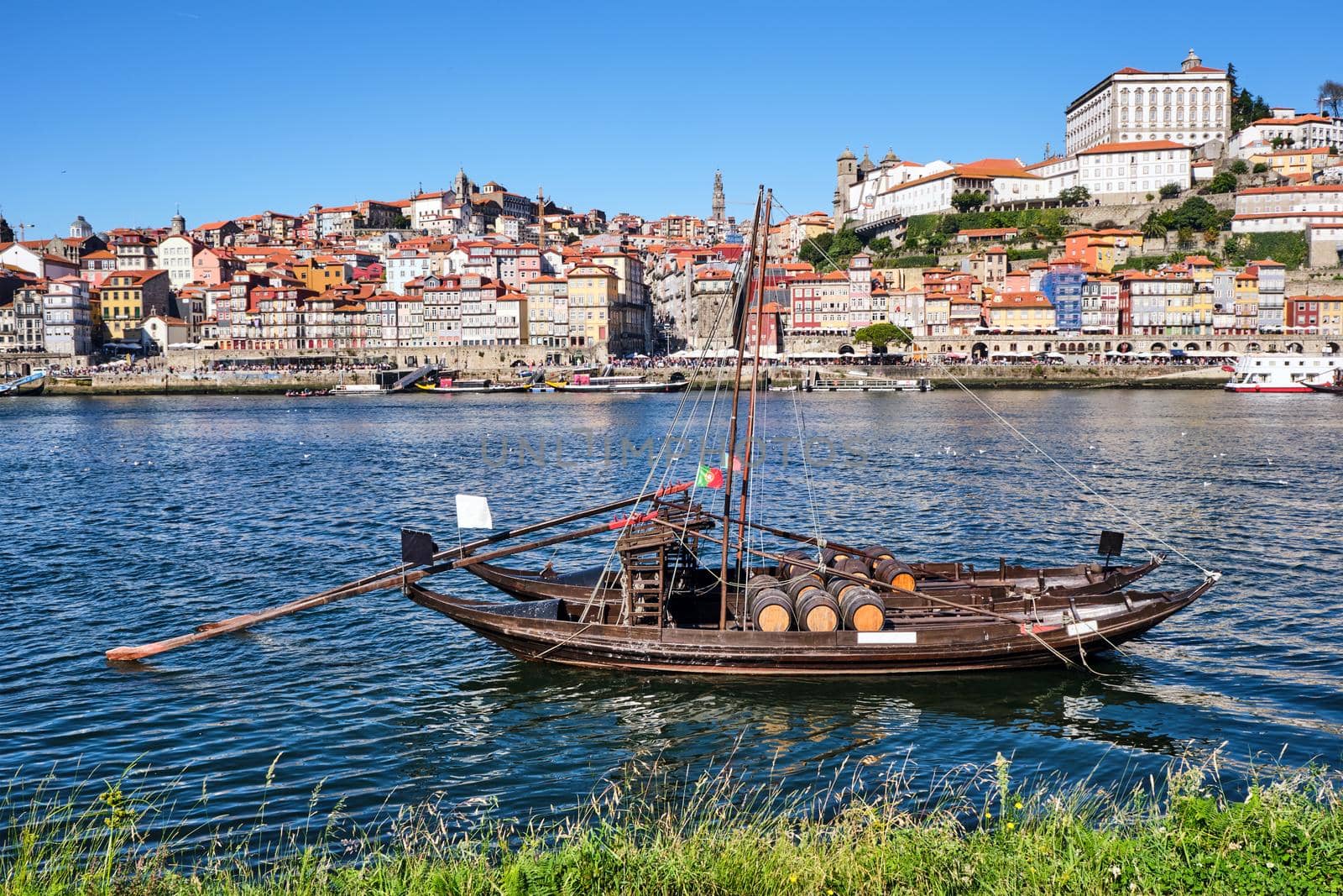 Porto and the Douro river by elxeneize