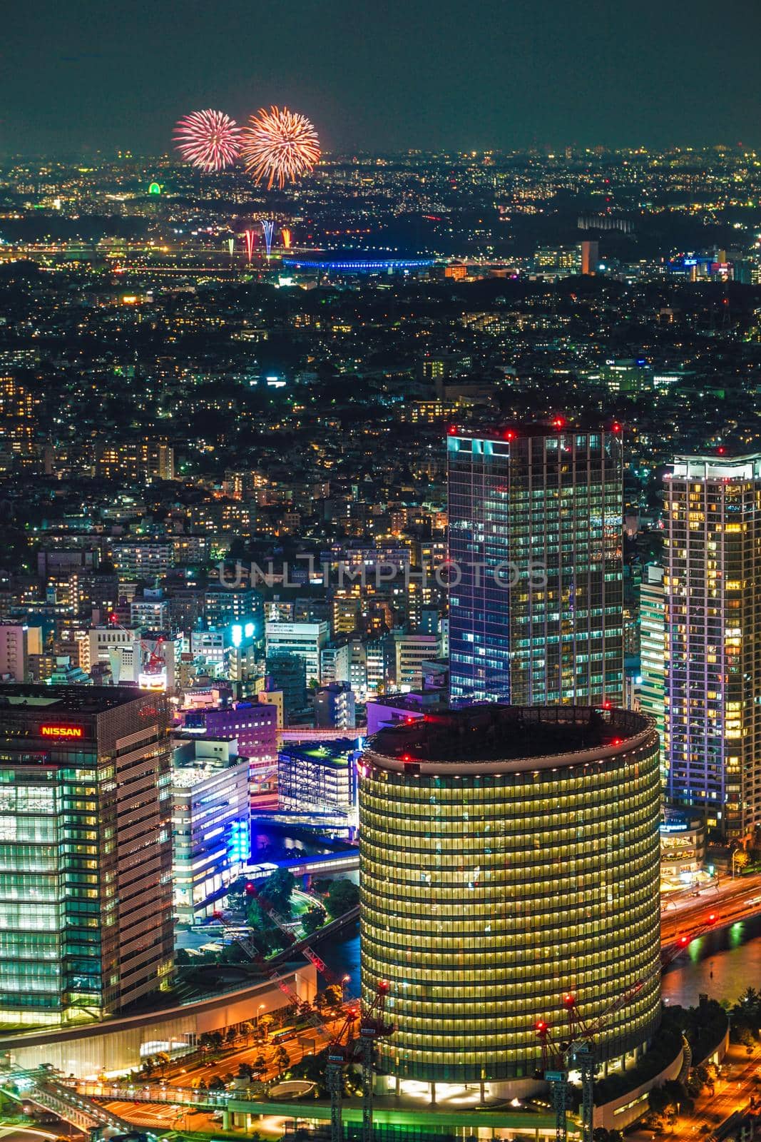 New Yokohama fireworks seen from Yokohama Landmark Tower. Shooting Location: Yokohama-city kanagawa prefecture