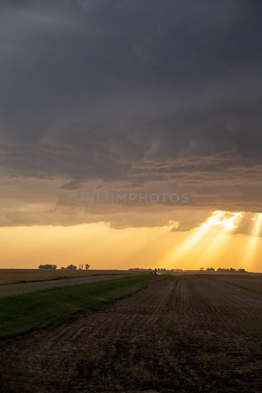 Prairie Storm Canada Summer time clouds warning