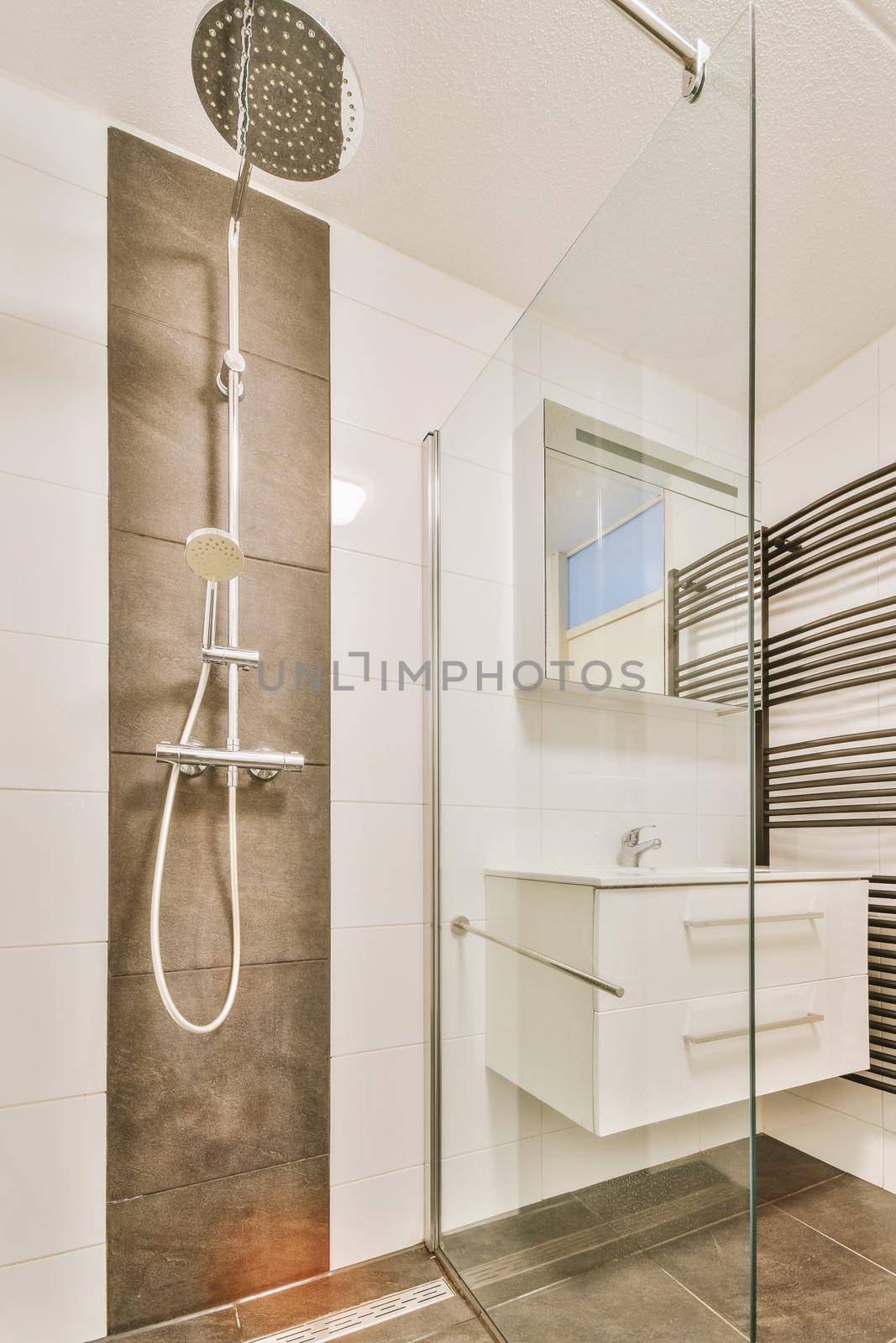Modern bathroom interior by casamedia