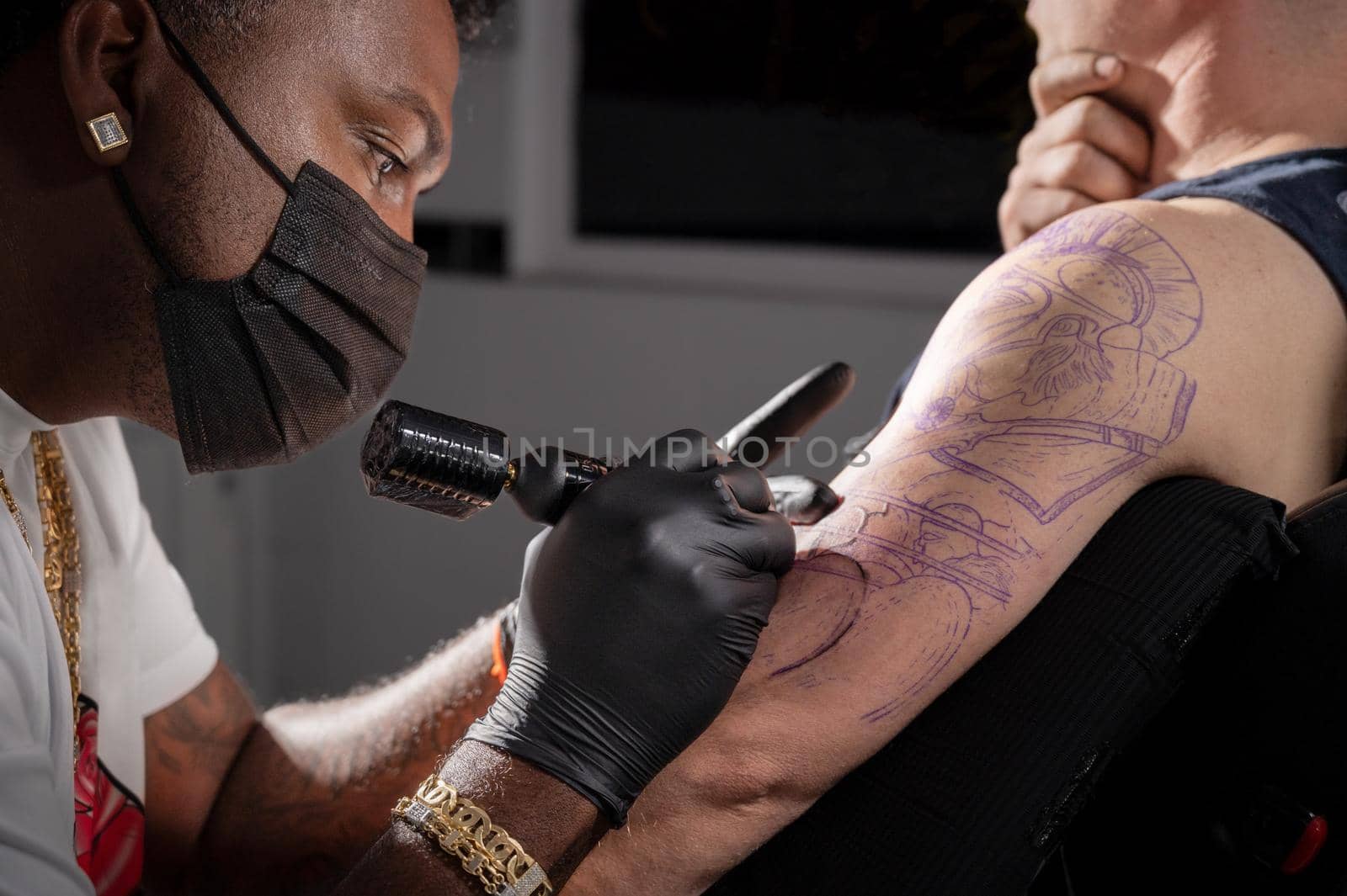 Body art at the tattoo studio by HERRAEZ