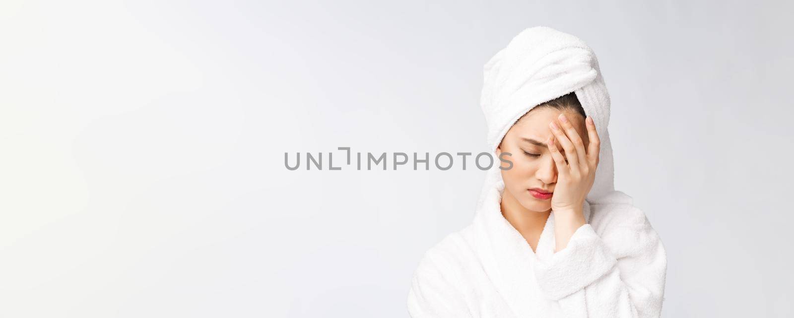 Young woman who be troubled with healthy problem. beauty and healthcare concept