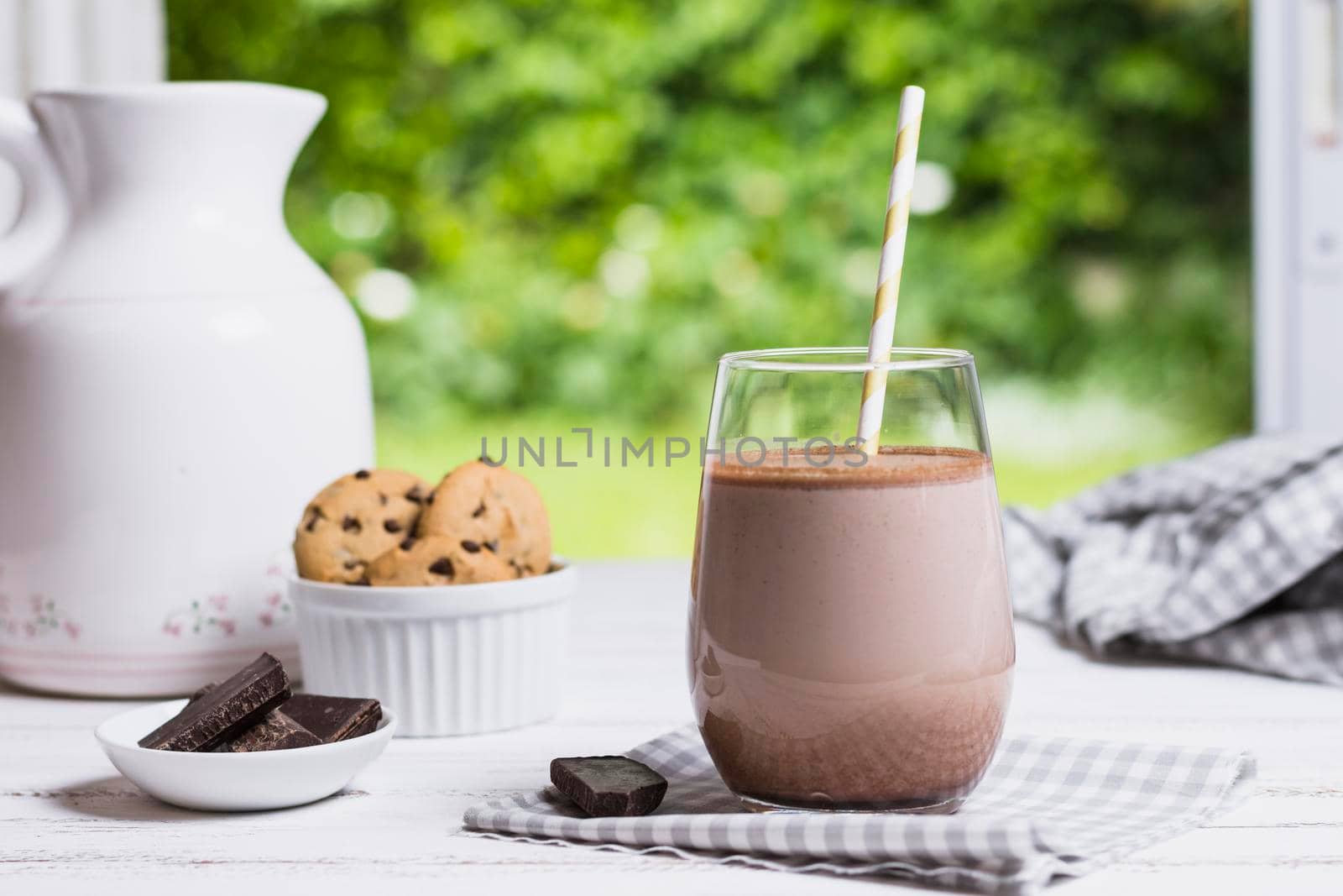 cocoa glass table by Zahard