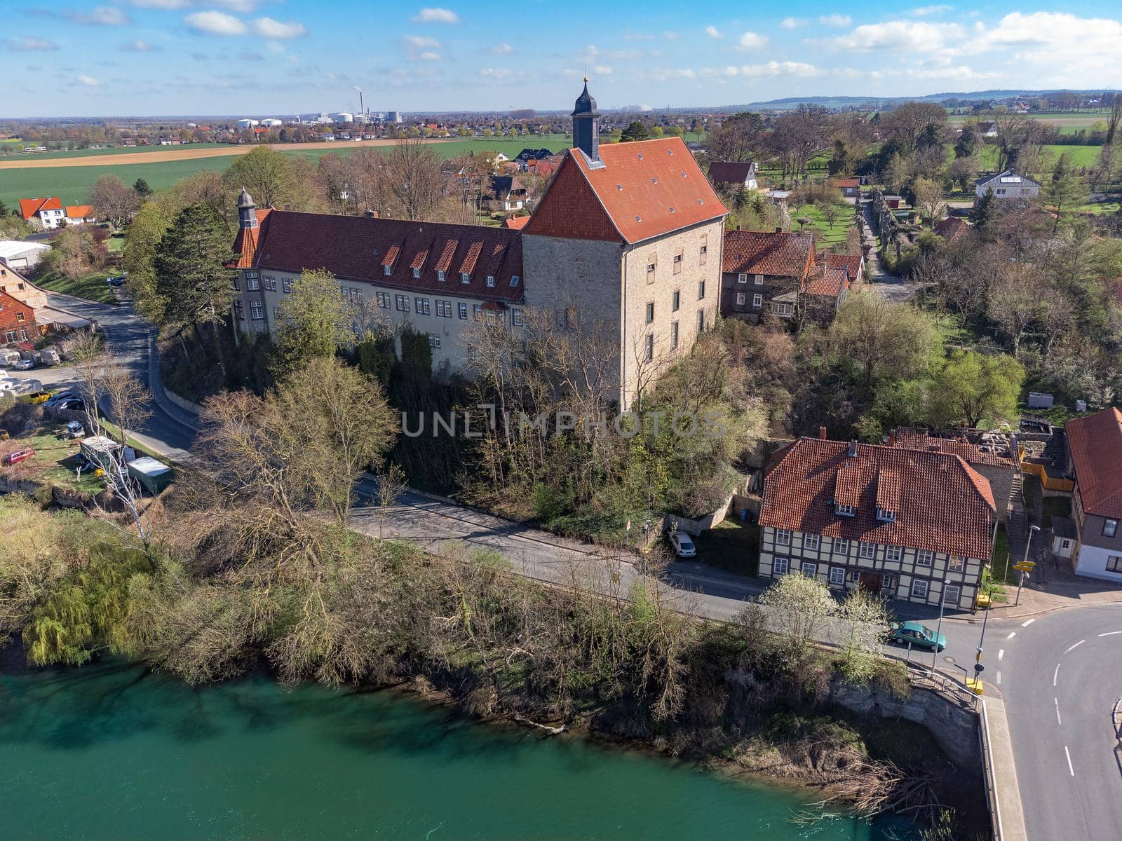 The Poppenburg was one of the old royal castles, which protected the Leinetal and thus the way to the city of Hildesheim and the area of the Hildesheim Hochstift