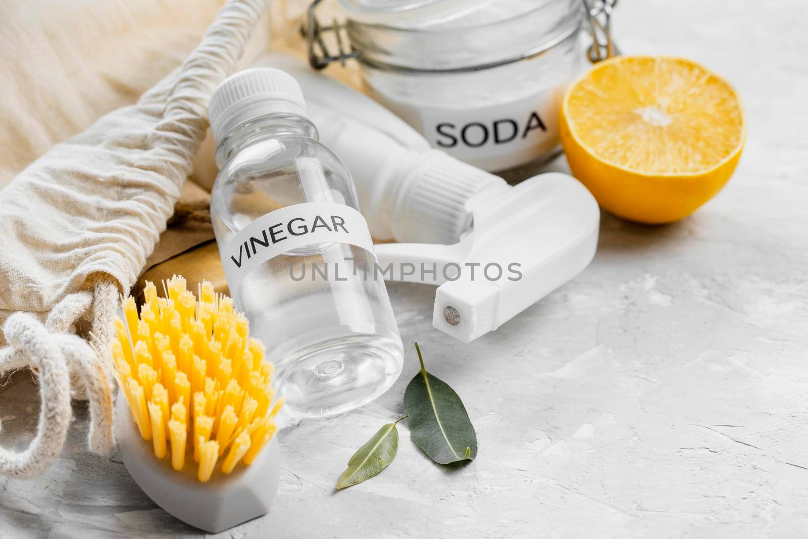 high angle eco friendly cleaning brushes with vinegar lemon by Zahard