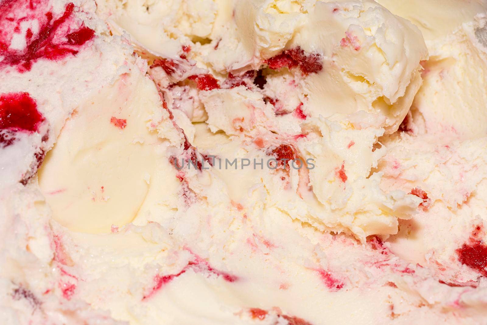 extreme close up ice cream with vanilla strawberries by Zahard