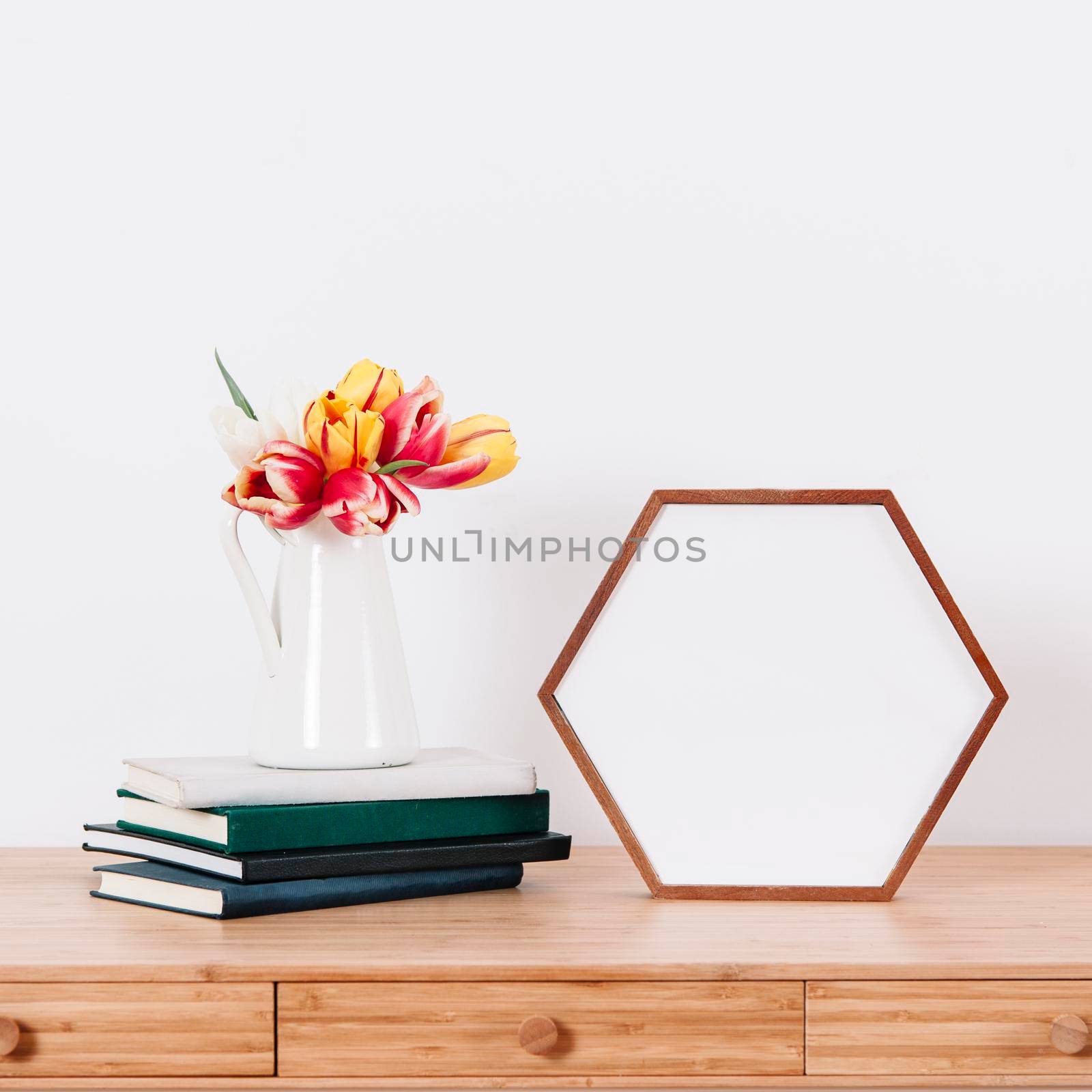 flowers frame table