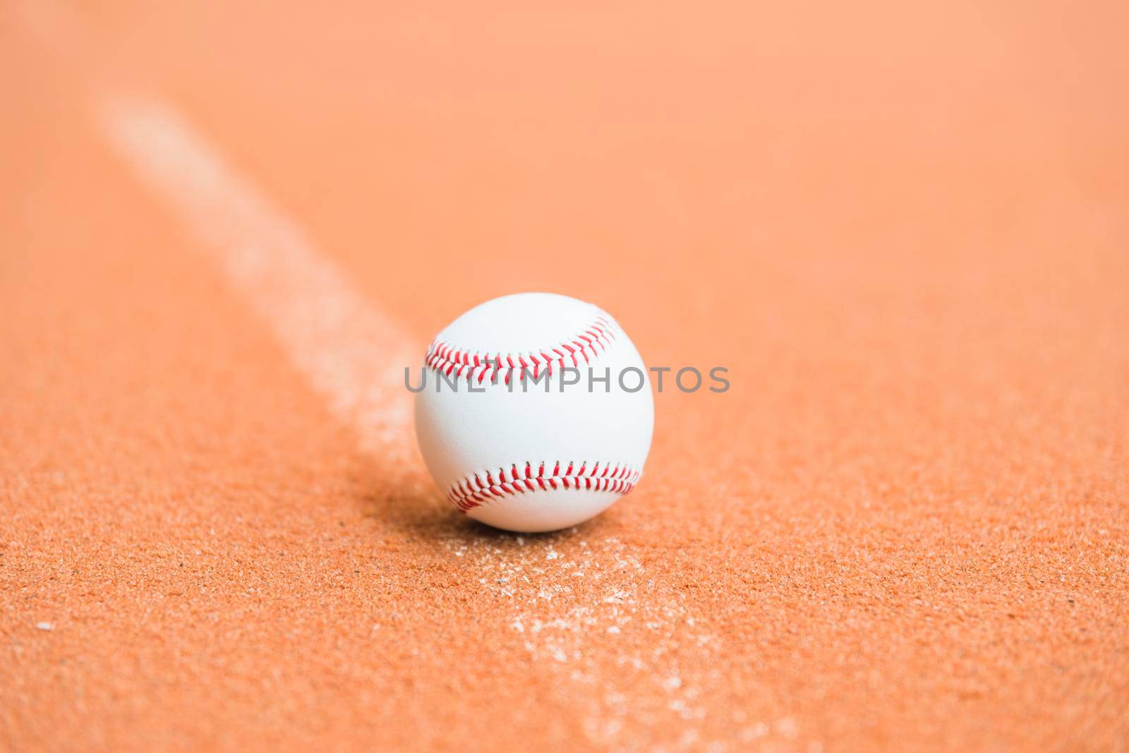 white baseball pitch by Zahard