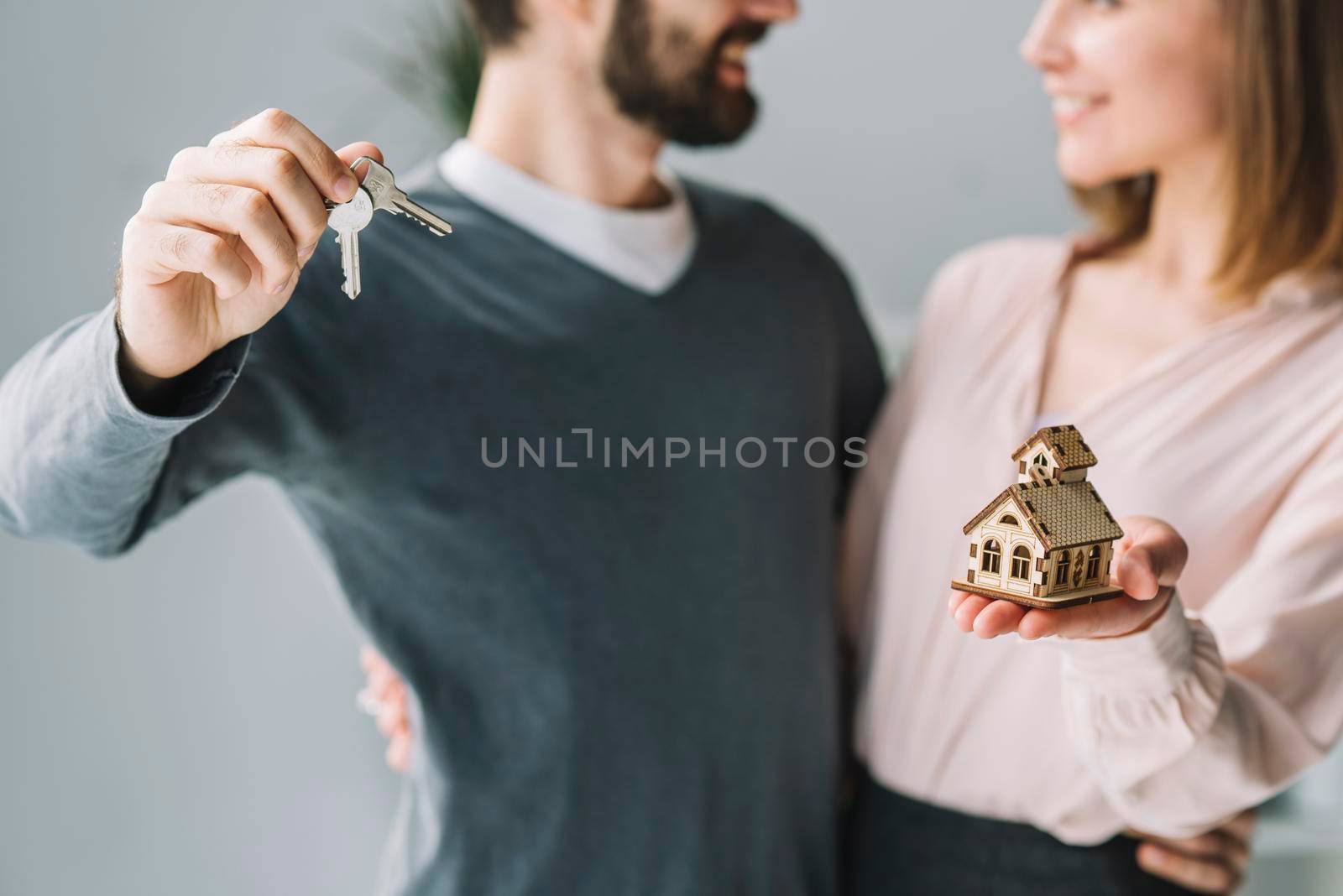 crop couple with keys house by Zahard