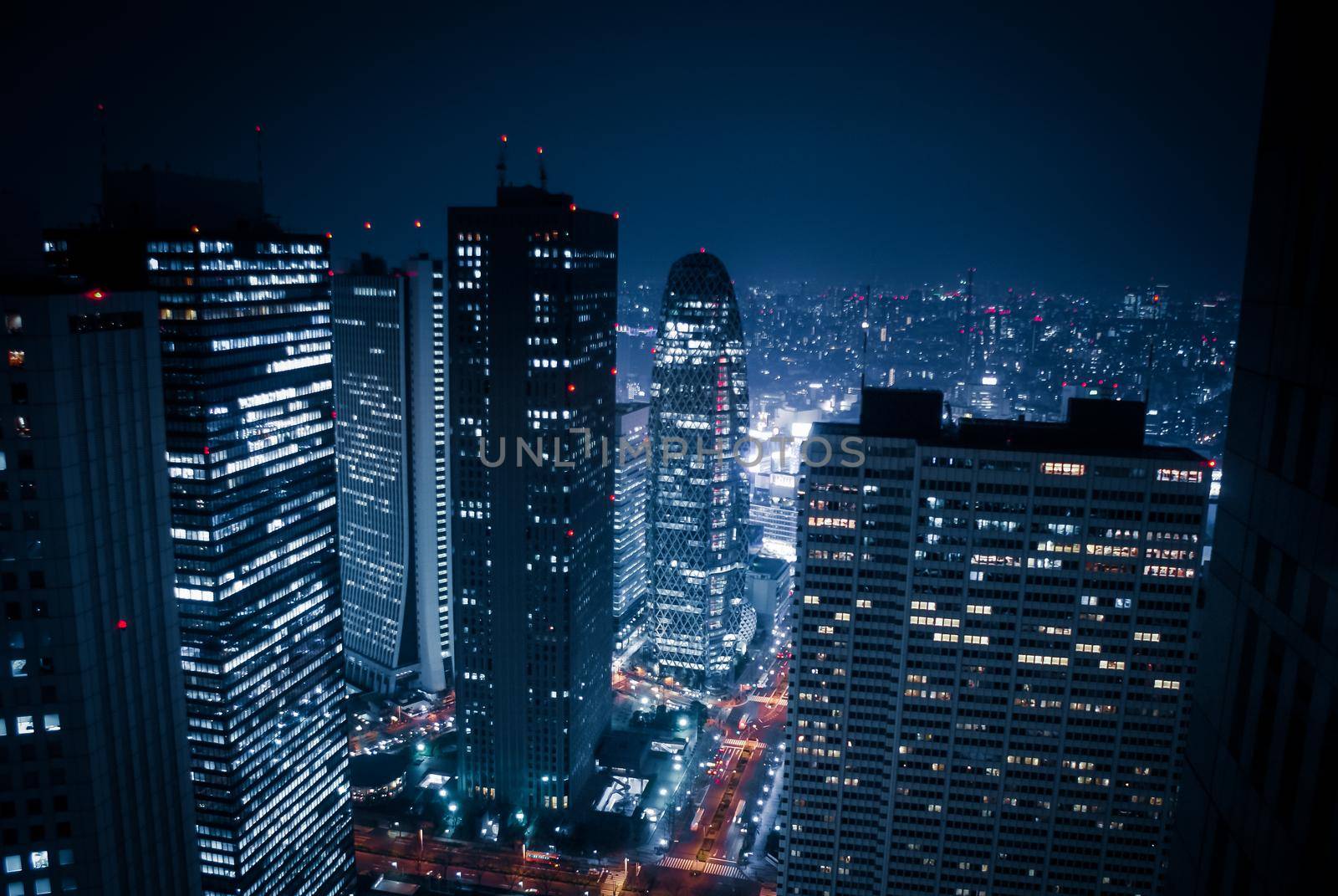 Night view of the high-rise building group seen from the Tokyo Metropolitan Office. Shooting Location: Tokyo metropolitan area