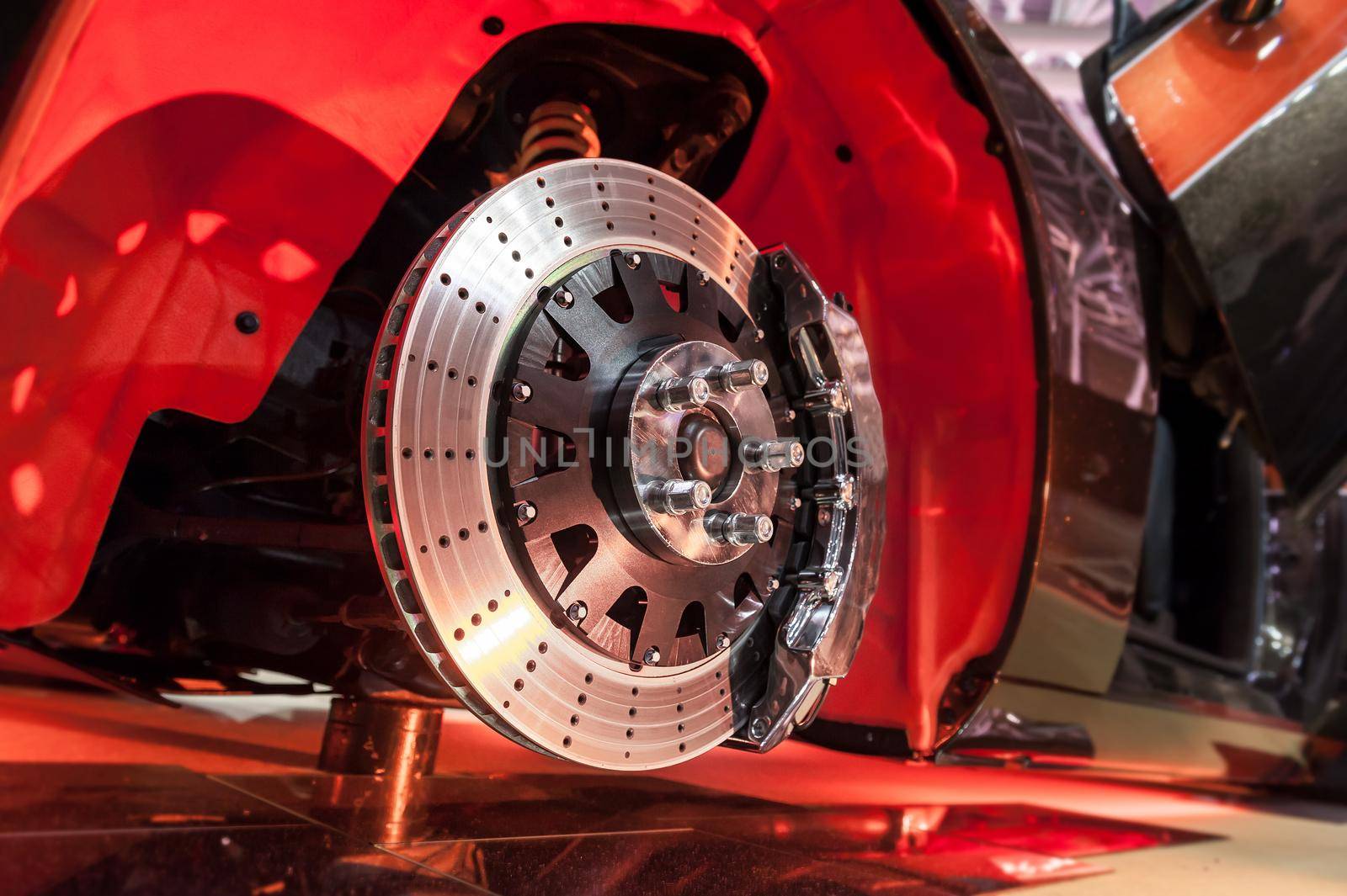 Brake disk and detail of a wheel hub