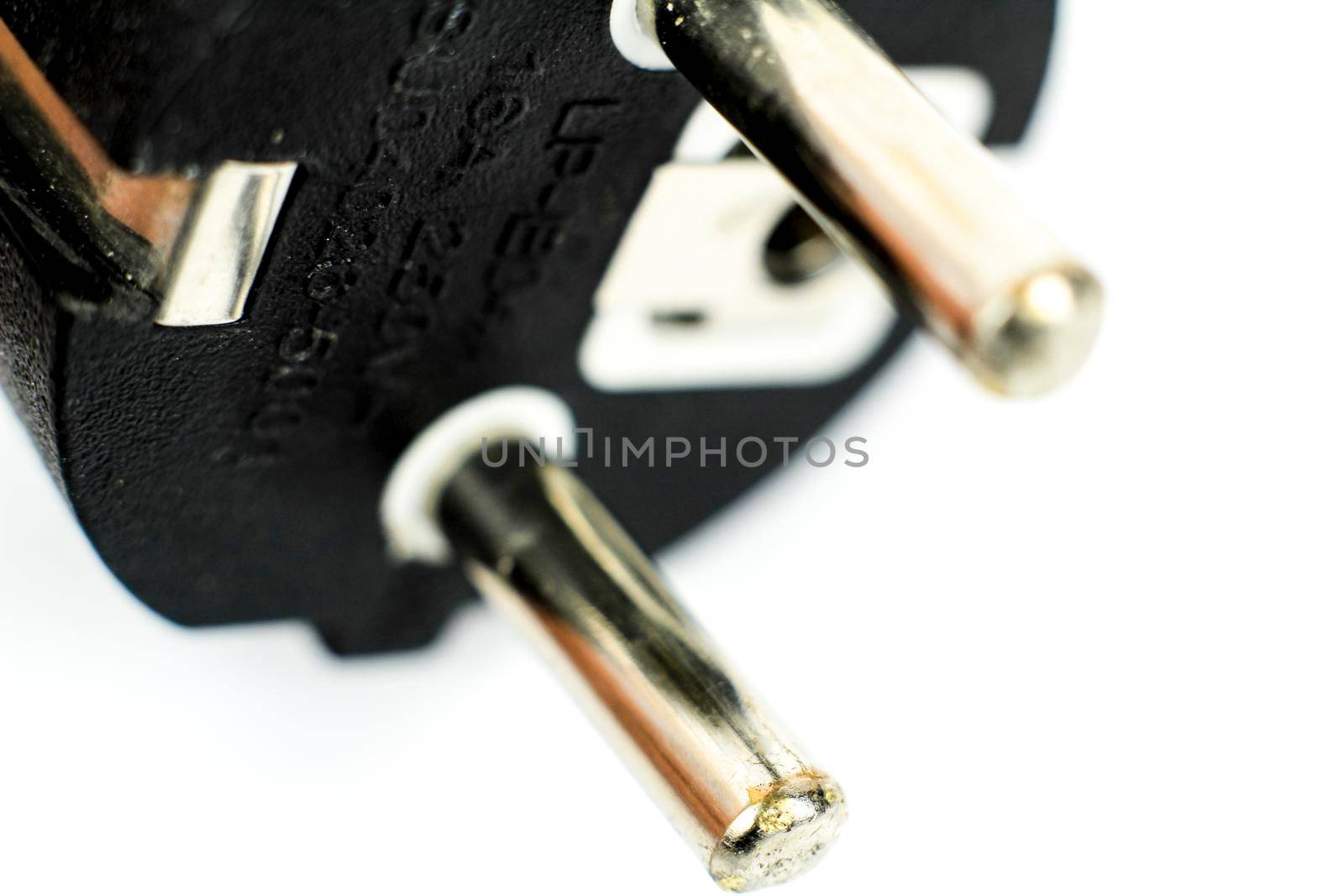 16a 250v black plastic male plug by soniabonet