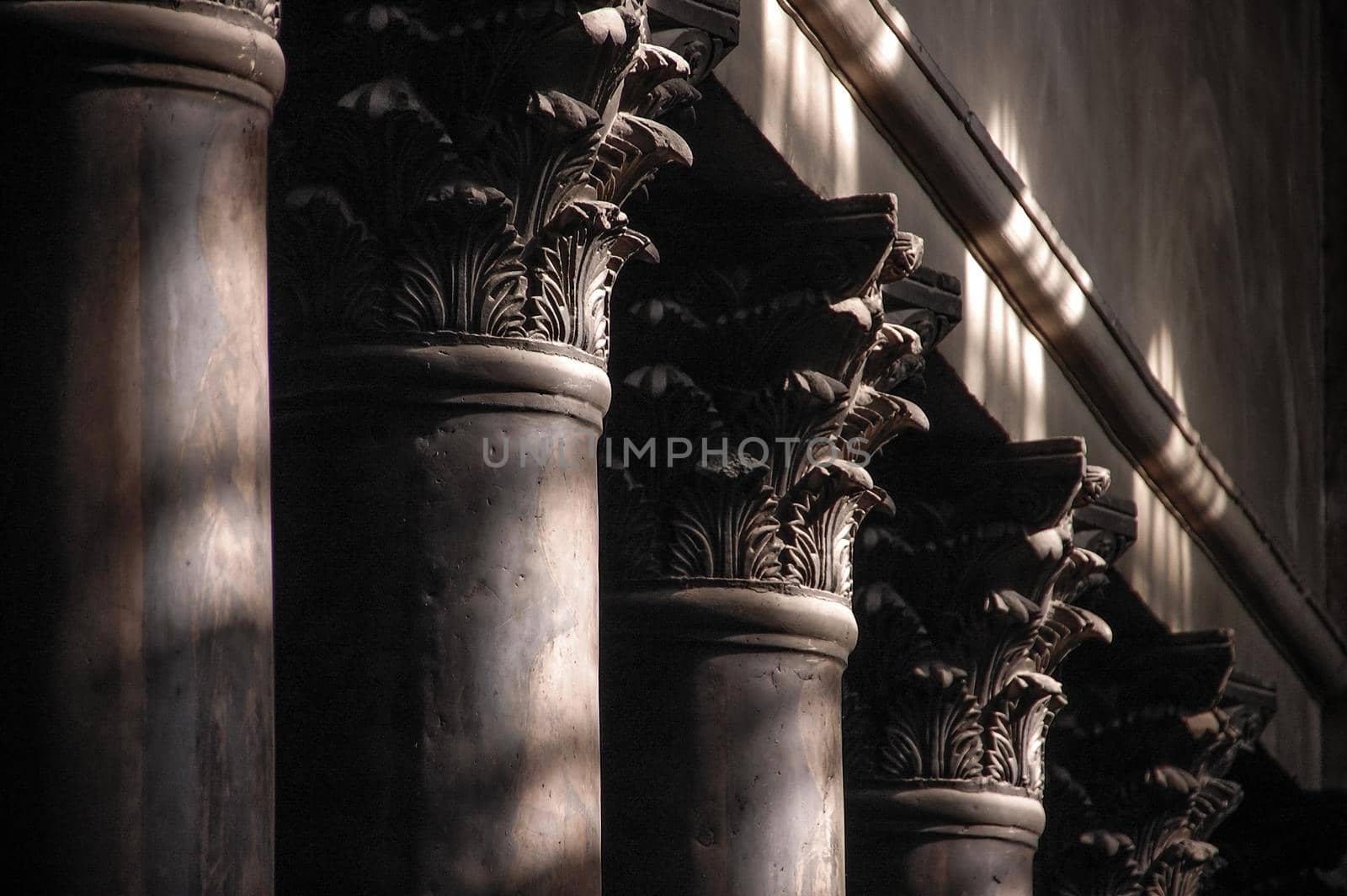 The columns with bas-relief by Proff