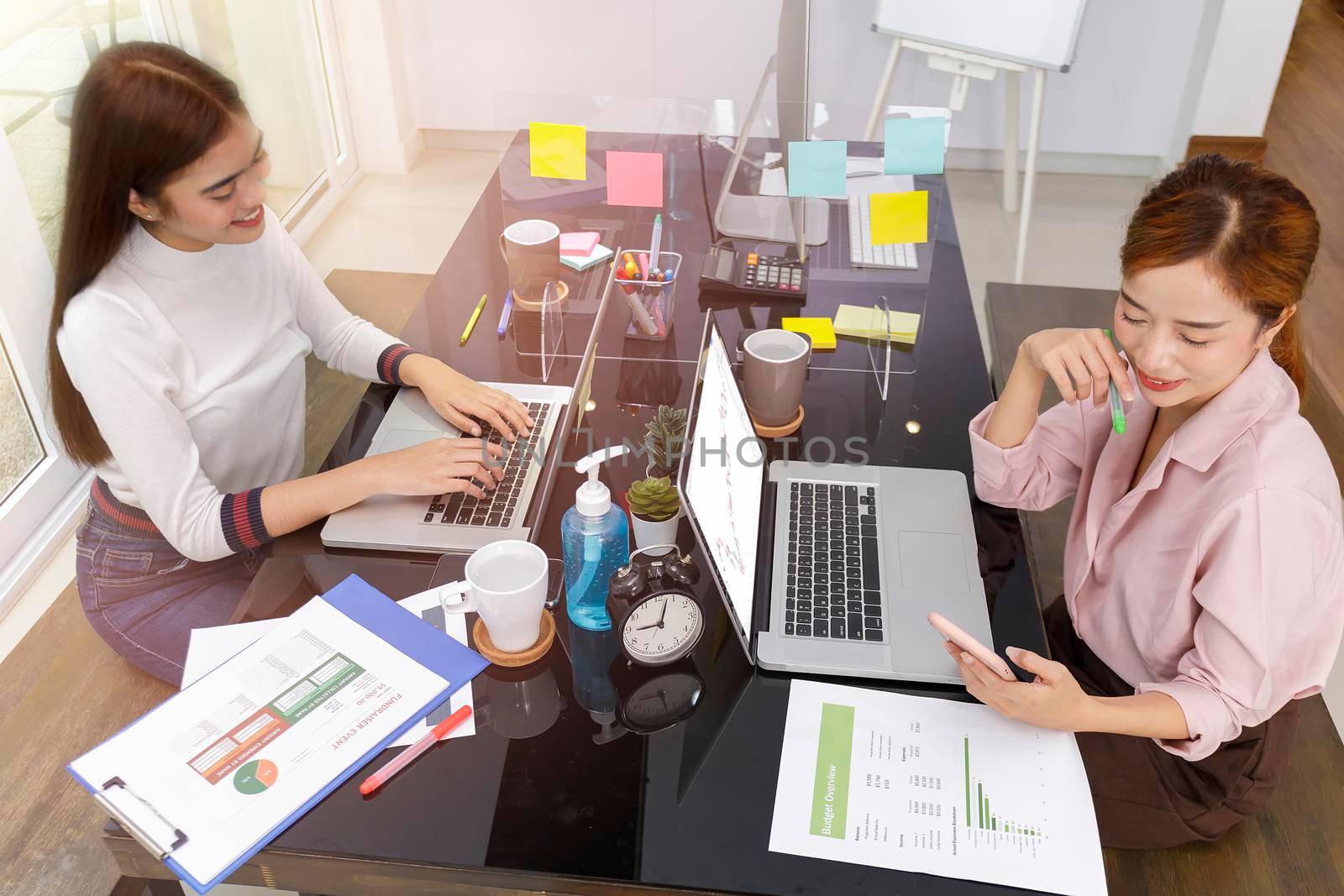 Asian Business Team brainstorm meeting. Business start up working at Private Home Office. New generation business people working New business development, Startup concept.