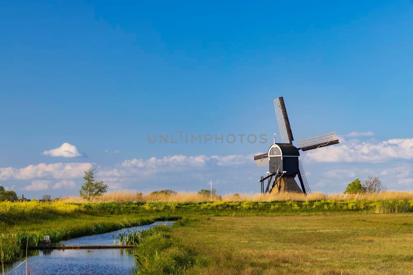 Windmill Broekmolen, Molenlanden - Nieuwpoort, The Netherlands by phbcz