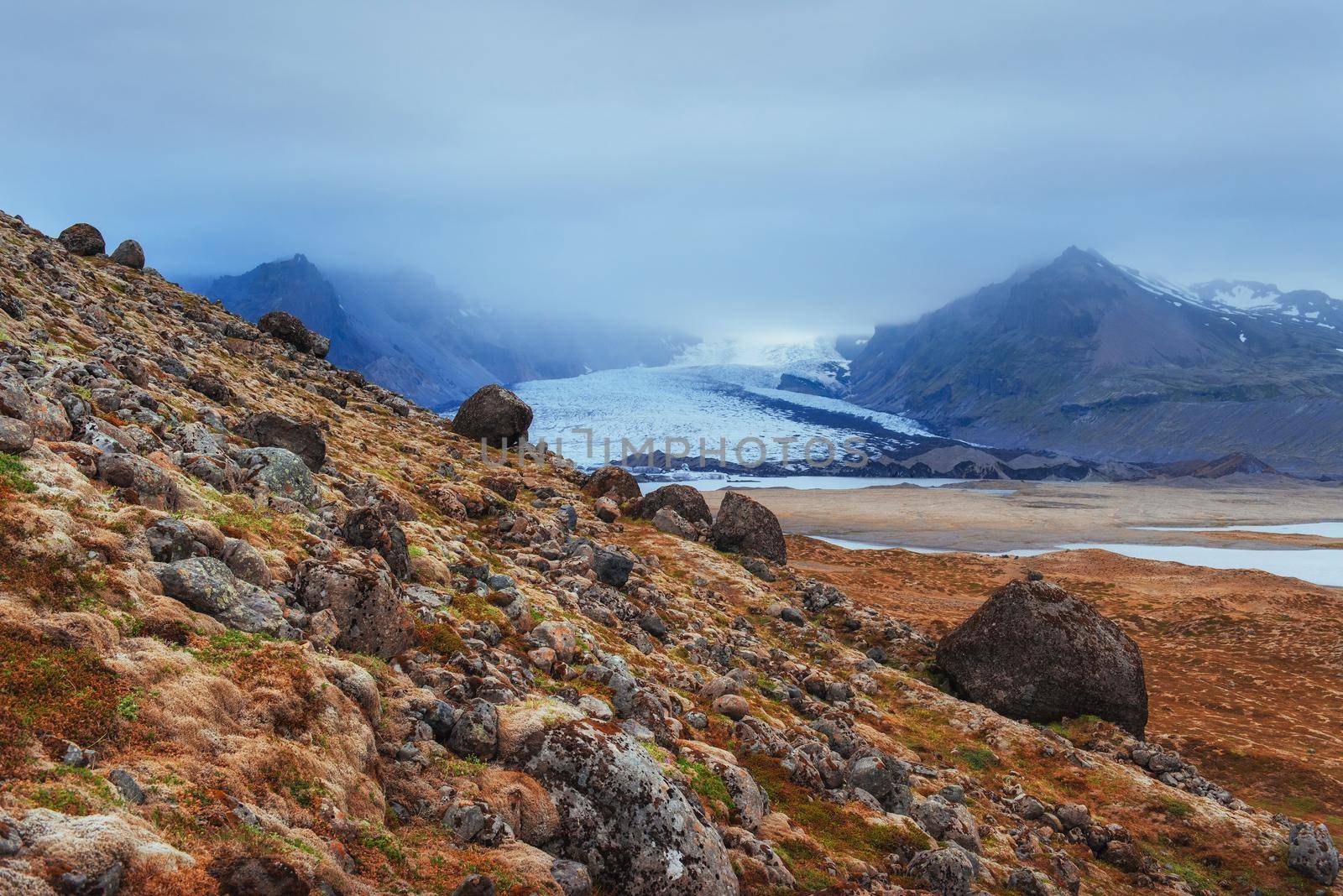 The picturesque landscapes of mountains Iceland. Beauty world