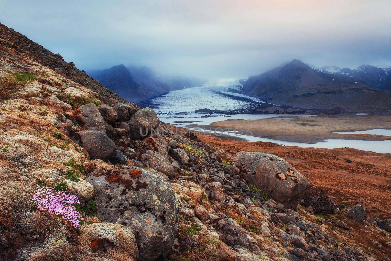 The picturesque landscapes of mountains Iceland. Beauty world