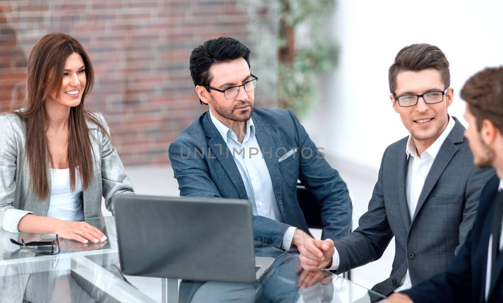business team holds a business meeting .business concept