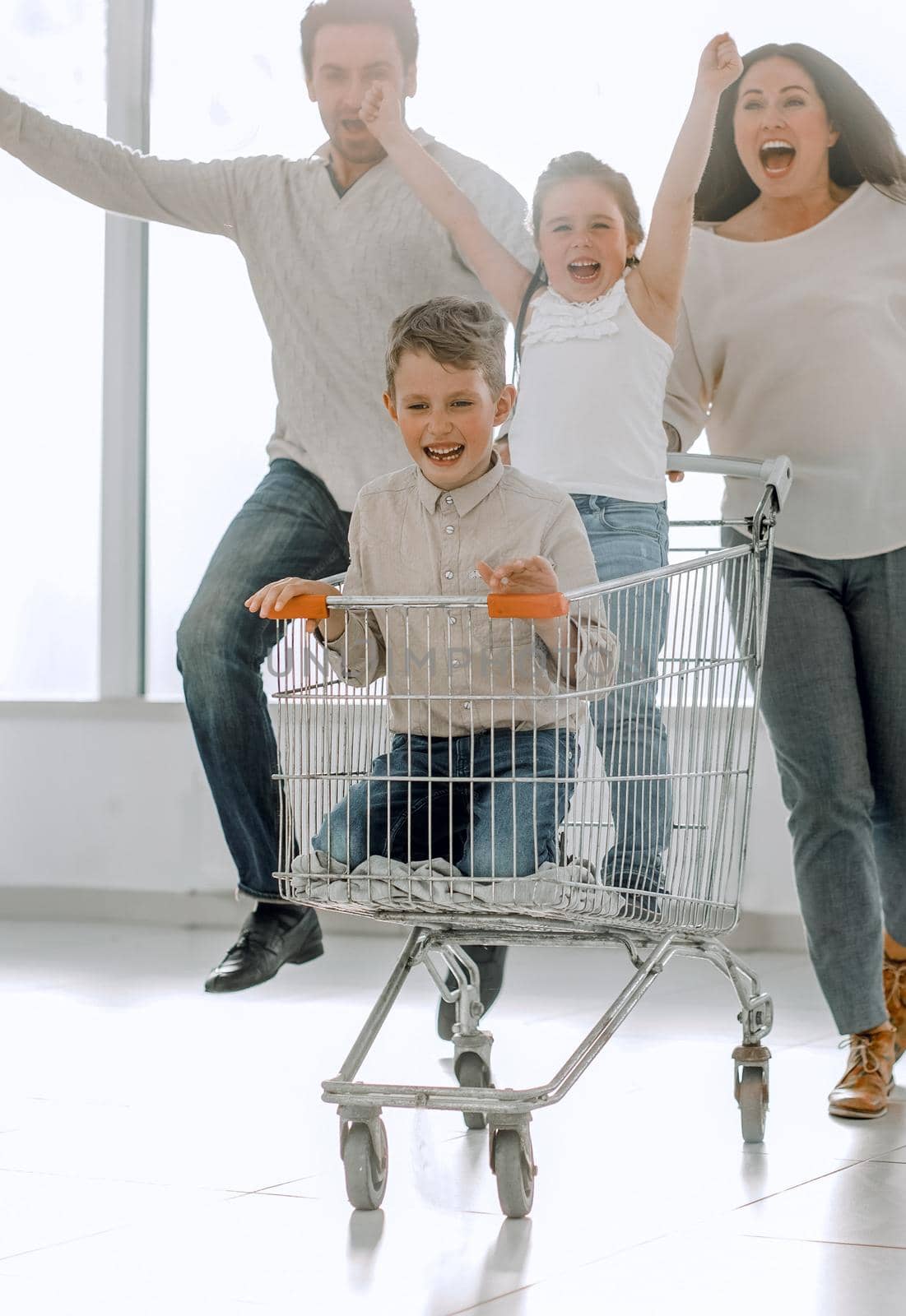 happy family is ready to shop. shopping concept