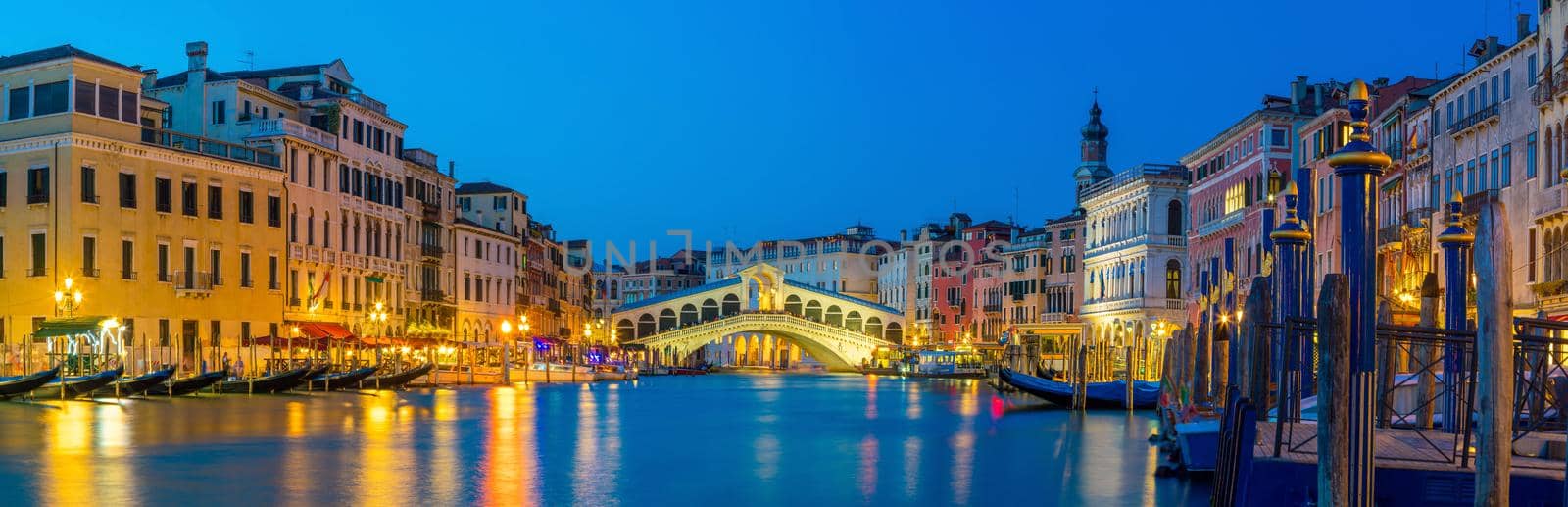 Rialto Bridge in Venice, Italy by f11photo