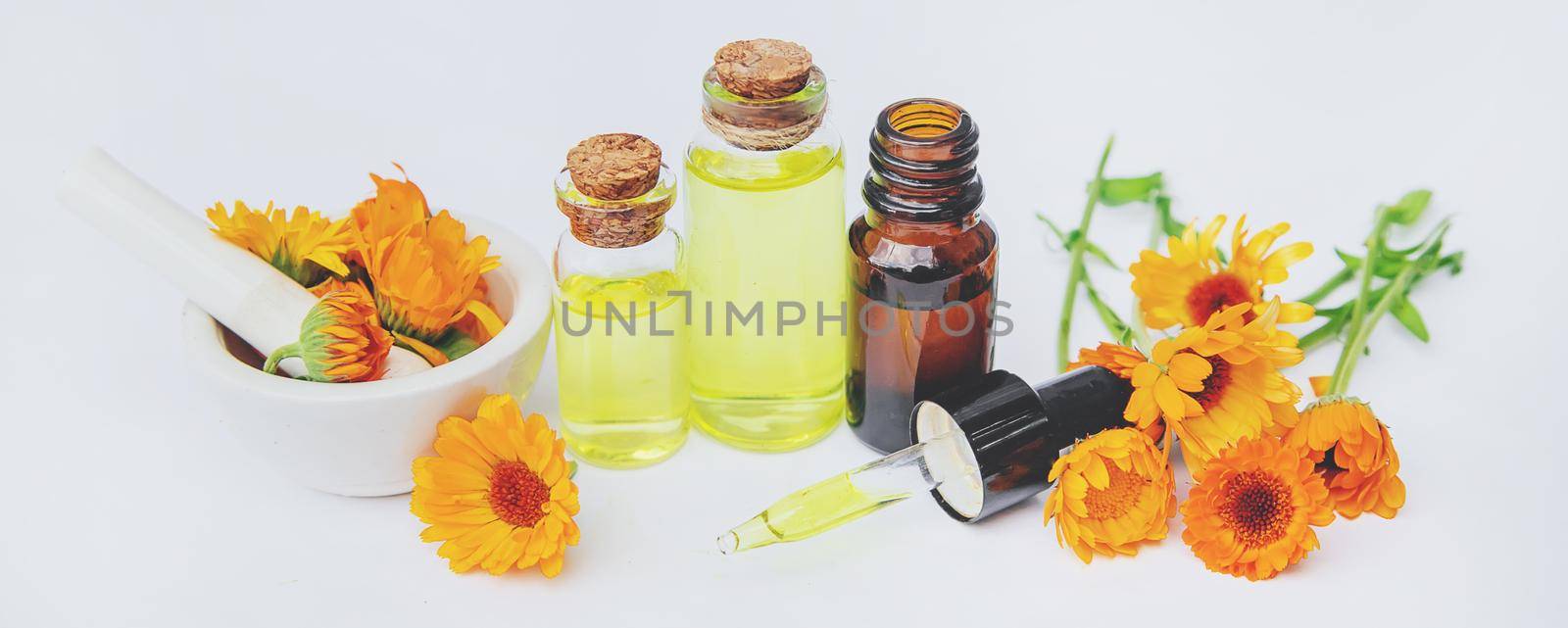 The calendula extract. Medicinal plants. Selective focus nature