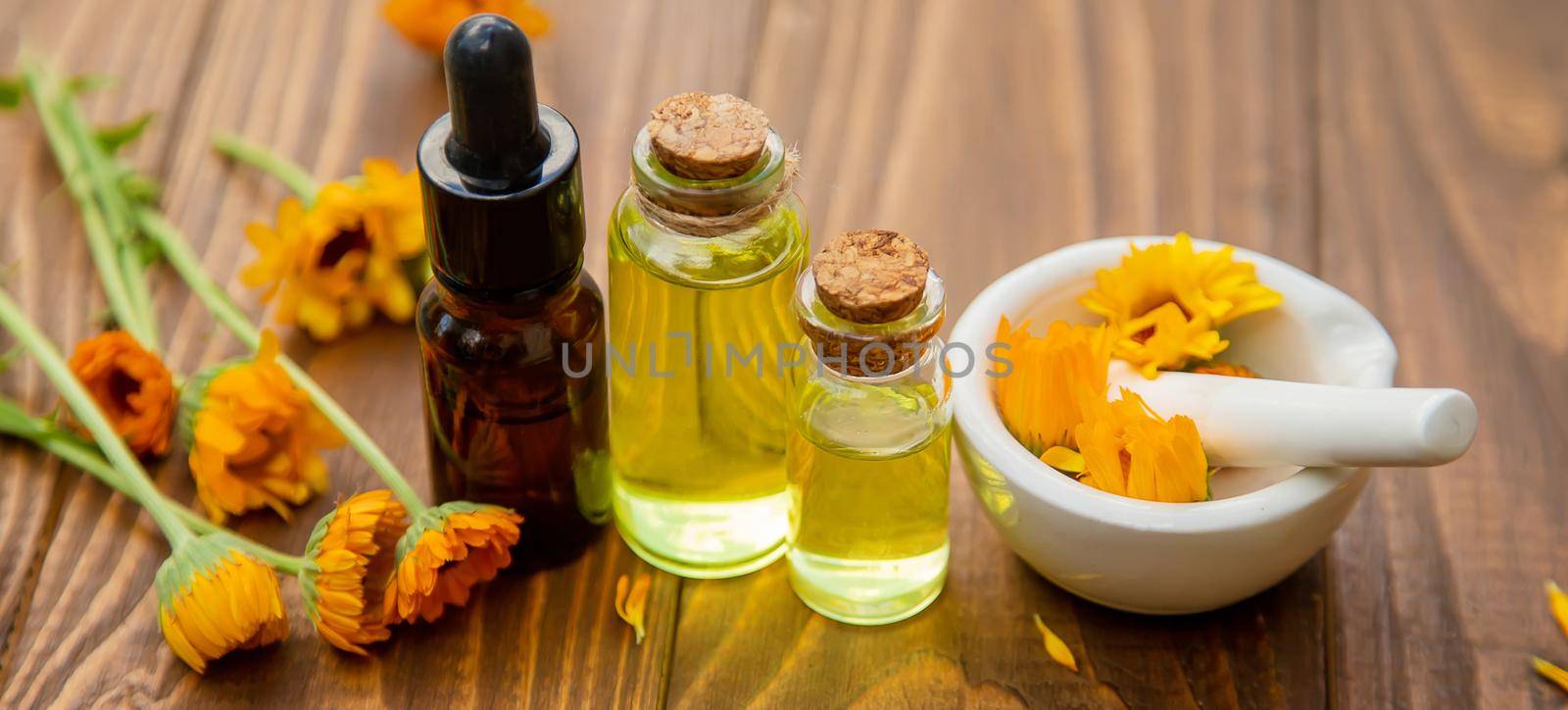 The calendula extract. Medicinal plants. Selective focus nature