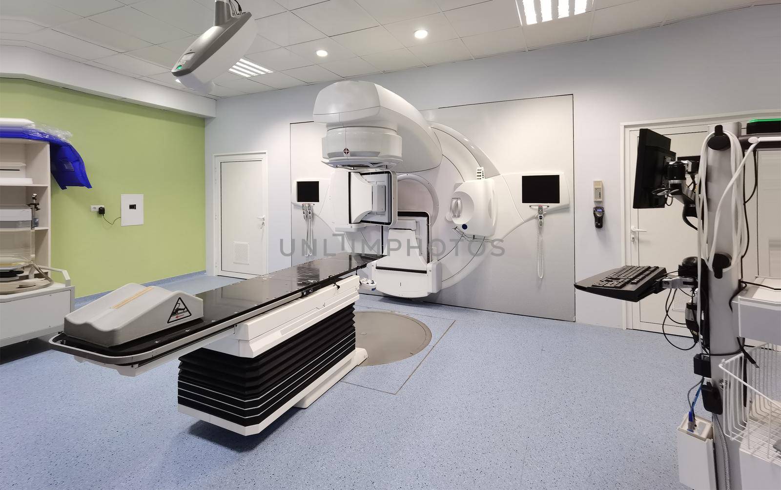 Medical advanced linear accelerator in oncological cancer therapy in a modern hospital. 