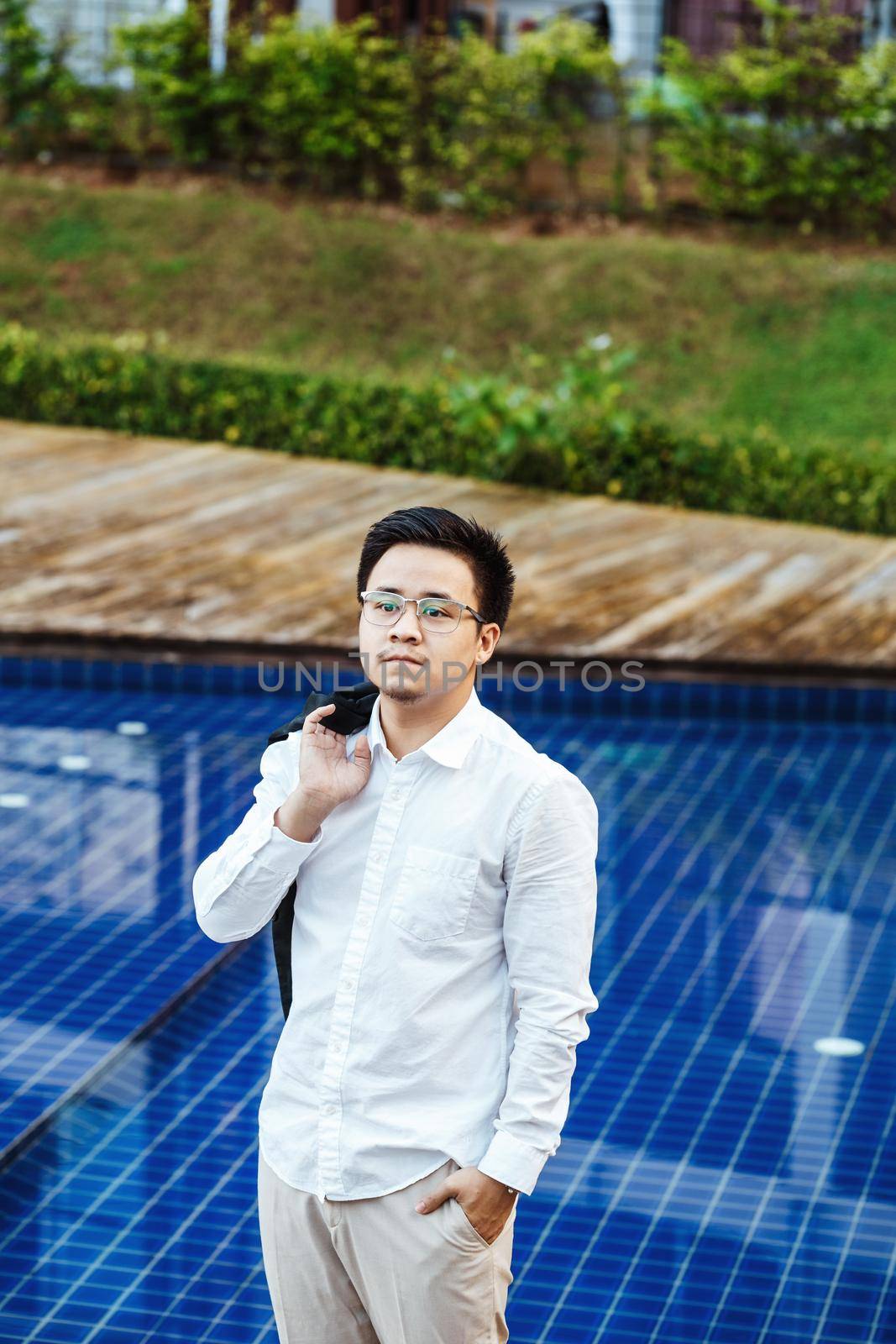 Concept Business - Handsome asian Business man ready to go for work.