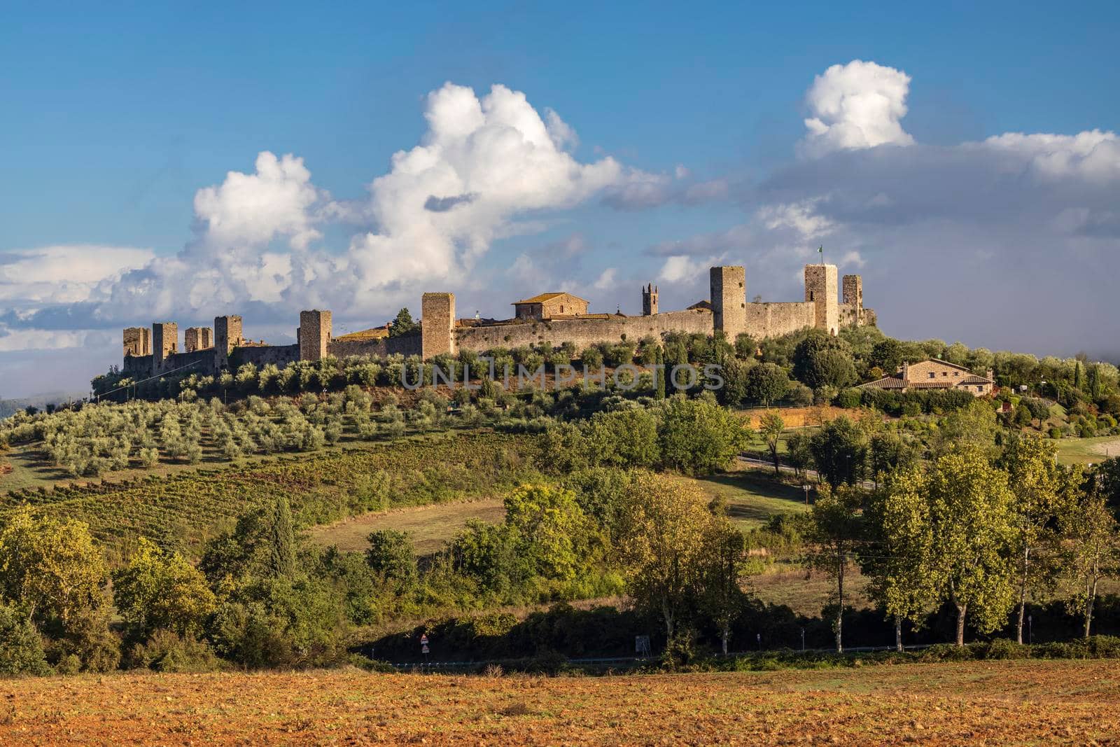 Old Town Monteriggioni, Tuscany, Italy by phbcz