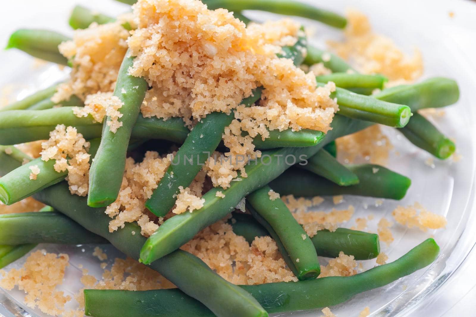 green beans served with bread crumbs