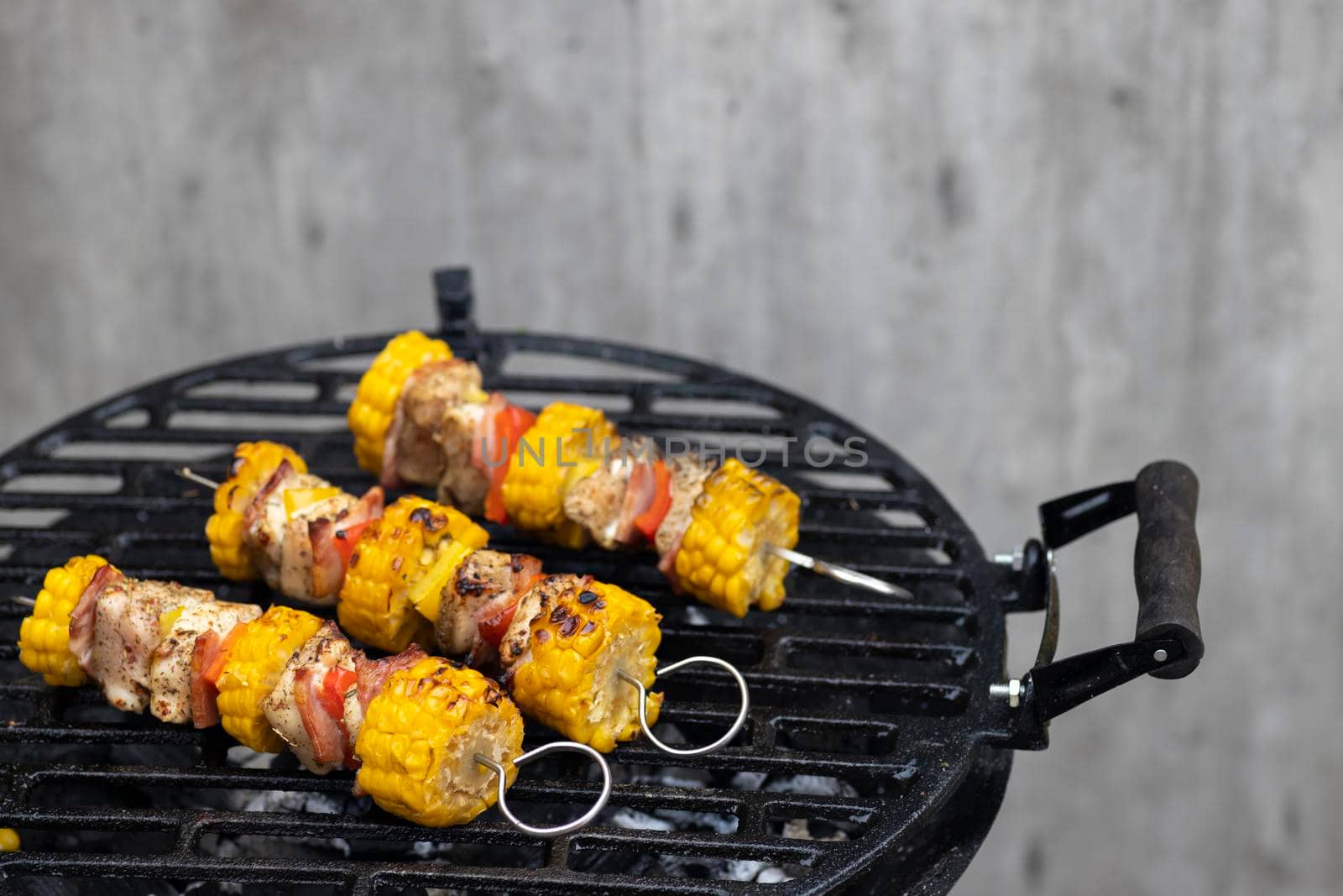 chicken skewer with corn and red pepper