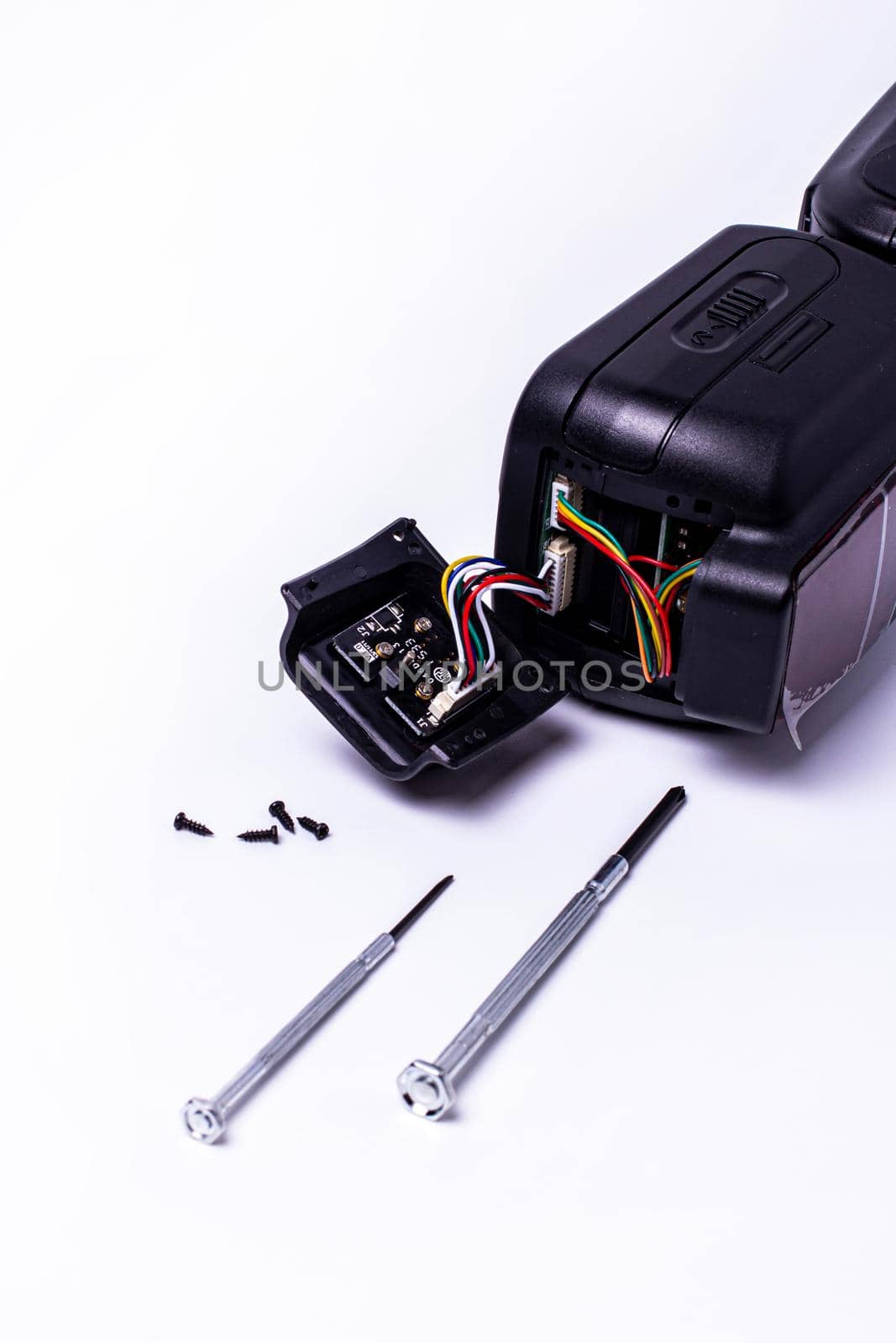 repair of the camera's external camera flash. camera service center.