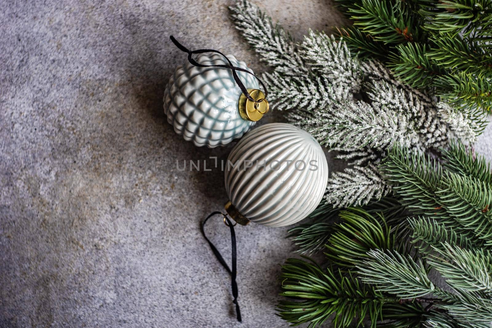 Christmas card concept with ceramic ball by Elet