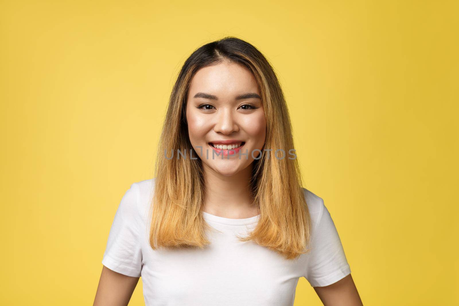 Close up of young Asian beautiful woman with smiley face.