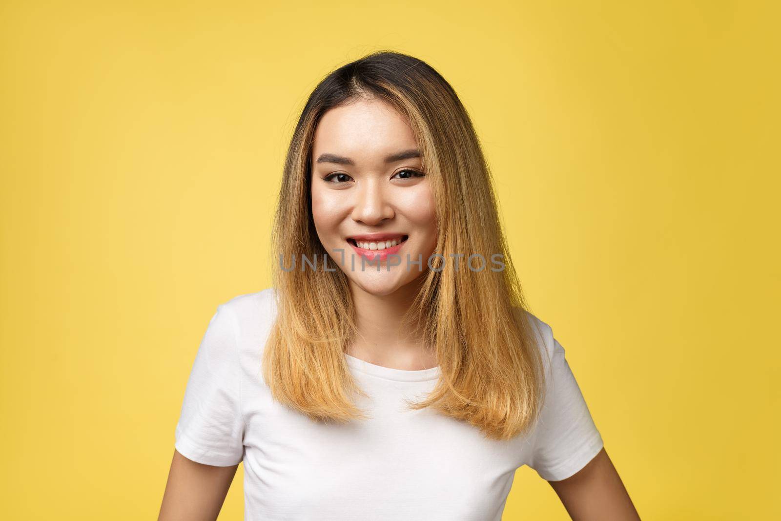 Close up of young Asian beautiful woman with smiley face.