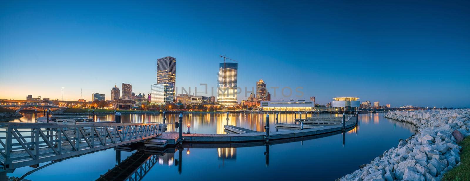 Milwaukee skyline by f11photo