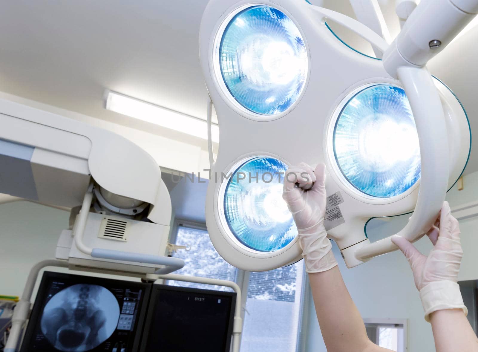 Surgical lamp in the operating room, light, setting.