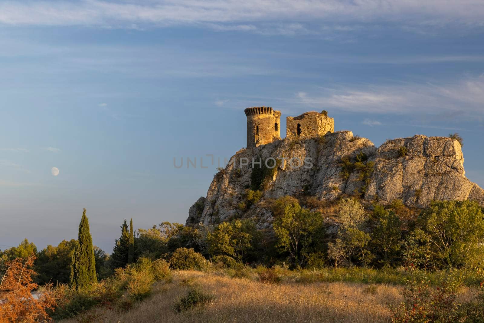 Chateau de l´Hers ruins near Chateauneuf-du-Pape, Provence, France