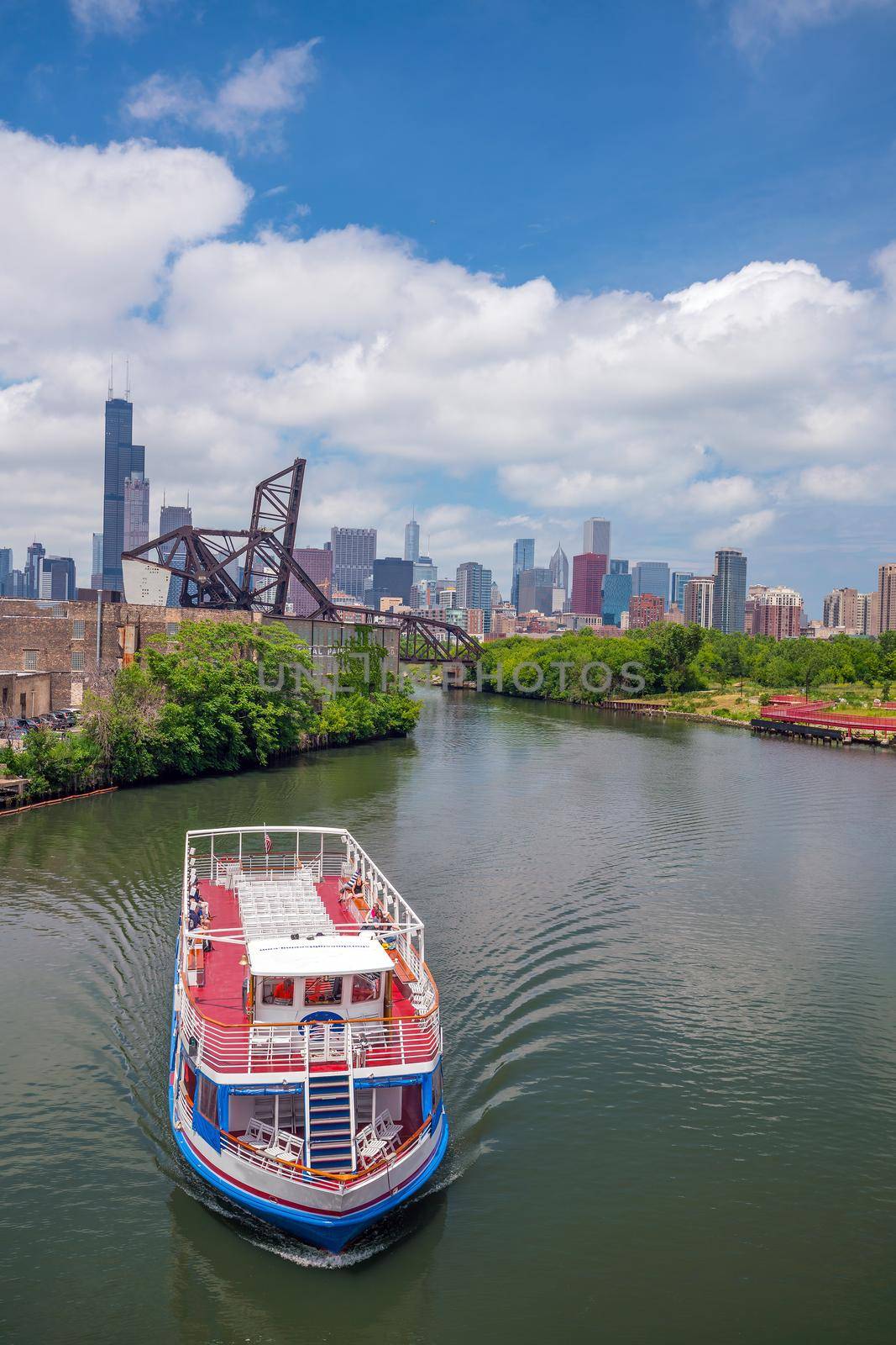 The Chicago River and downtown Chicago skyline USA
