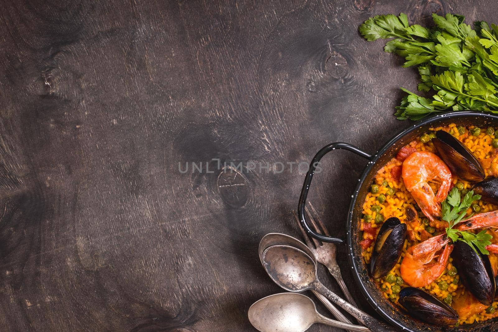 Paella background by its_al_dente