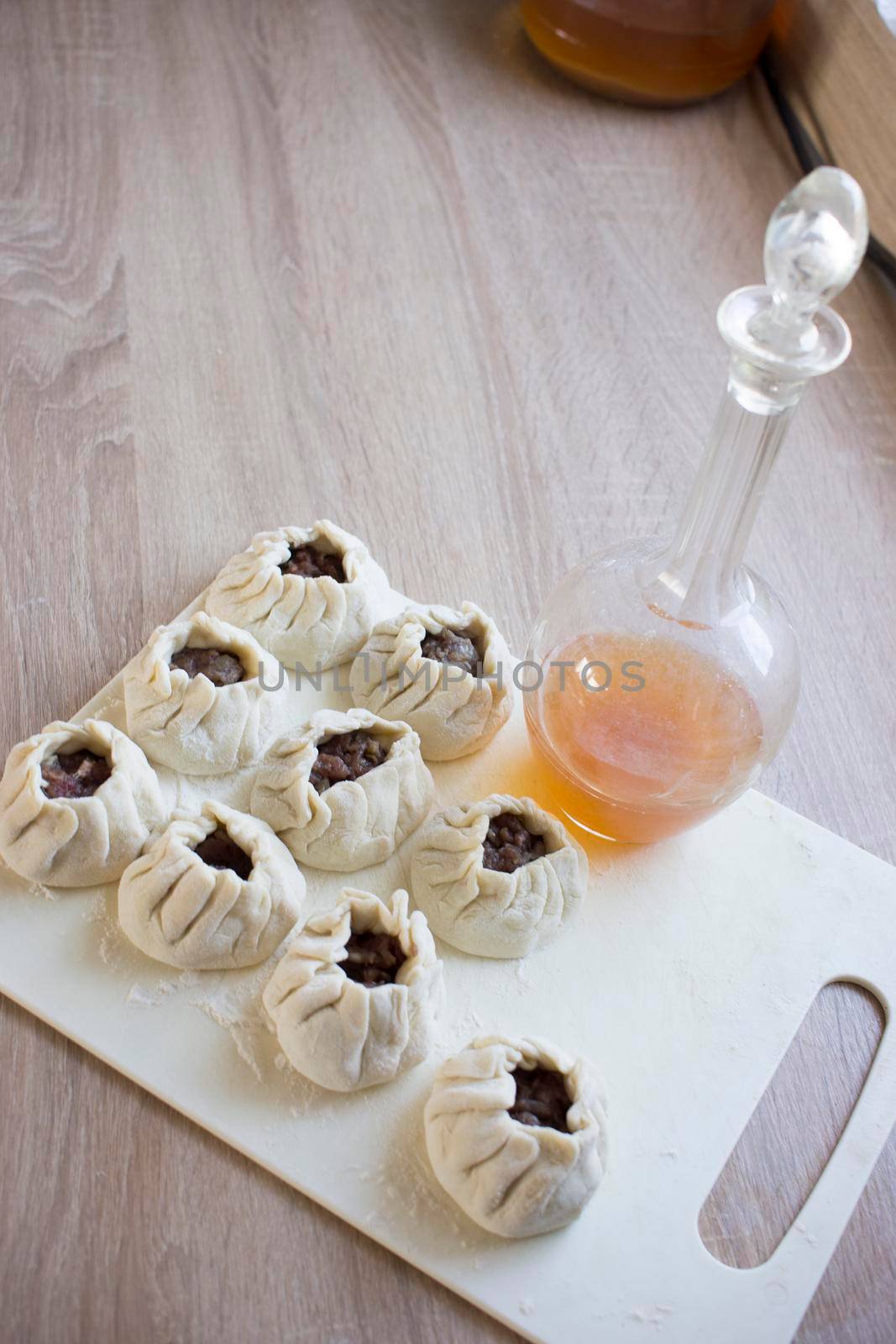 Manti also manty, mantu, or manta is a type of dumpling popular in most Turkic cuisines, as well as in the cuisines of the South Caucasus, Central Asia more broadly, Afghanistan, and Chinese Muslims.