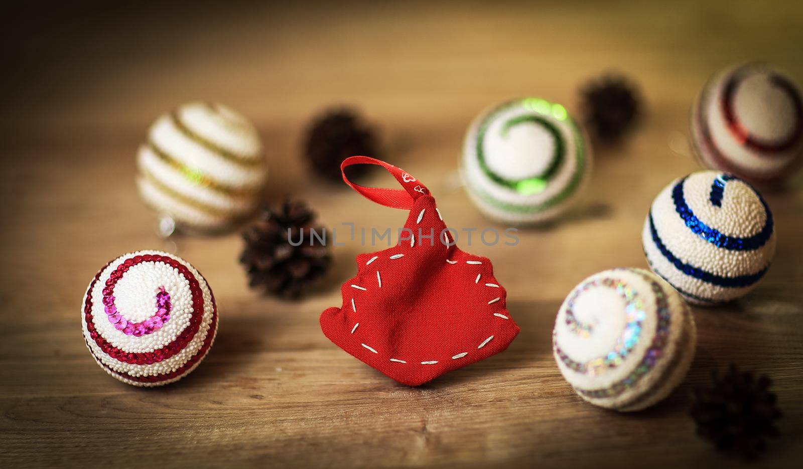 Christmas balls and dyeing at the Christmas table by SmartPhotoLab