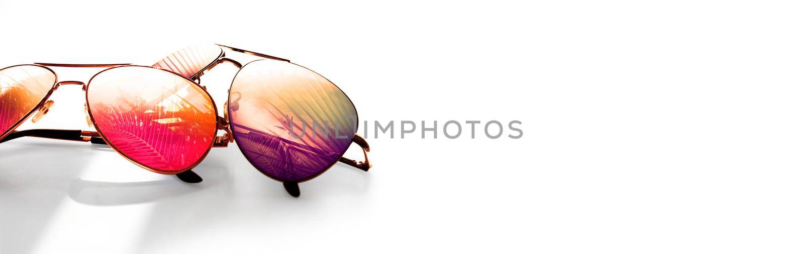 Summer tropical beach background with fashionable sunglasses. by Taut