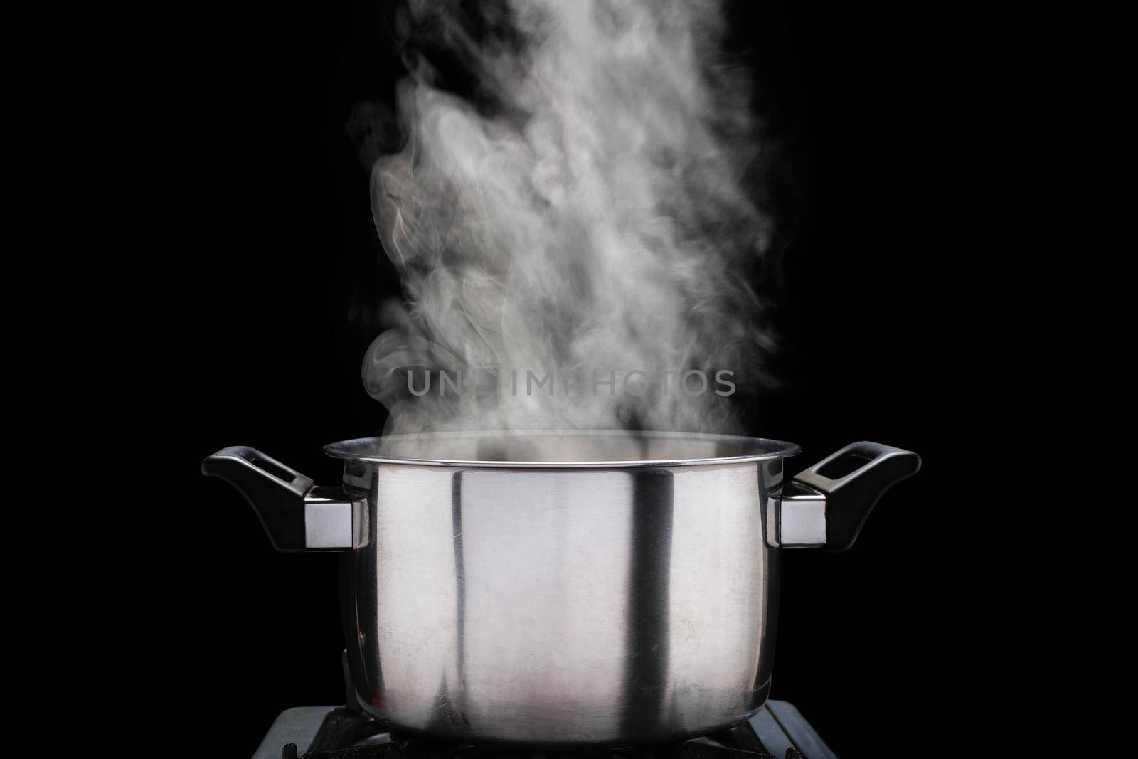 steam over cooking pot by toa55