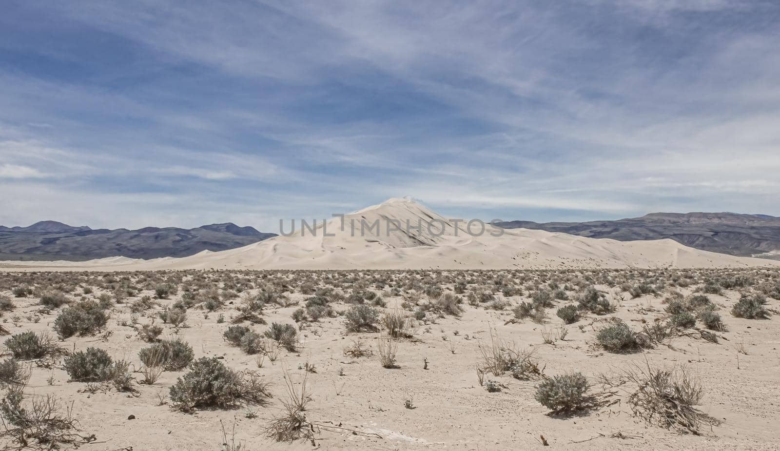 Eureka Sand Dunes in Death Valley by lisaldw