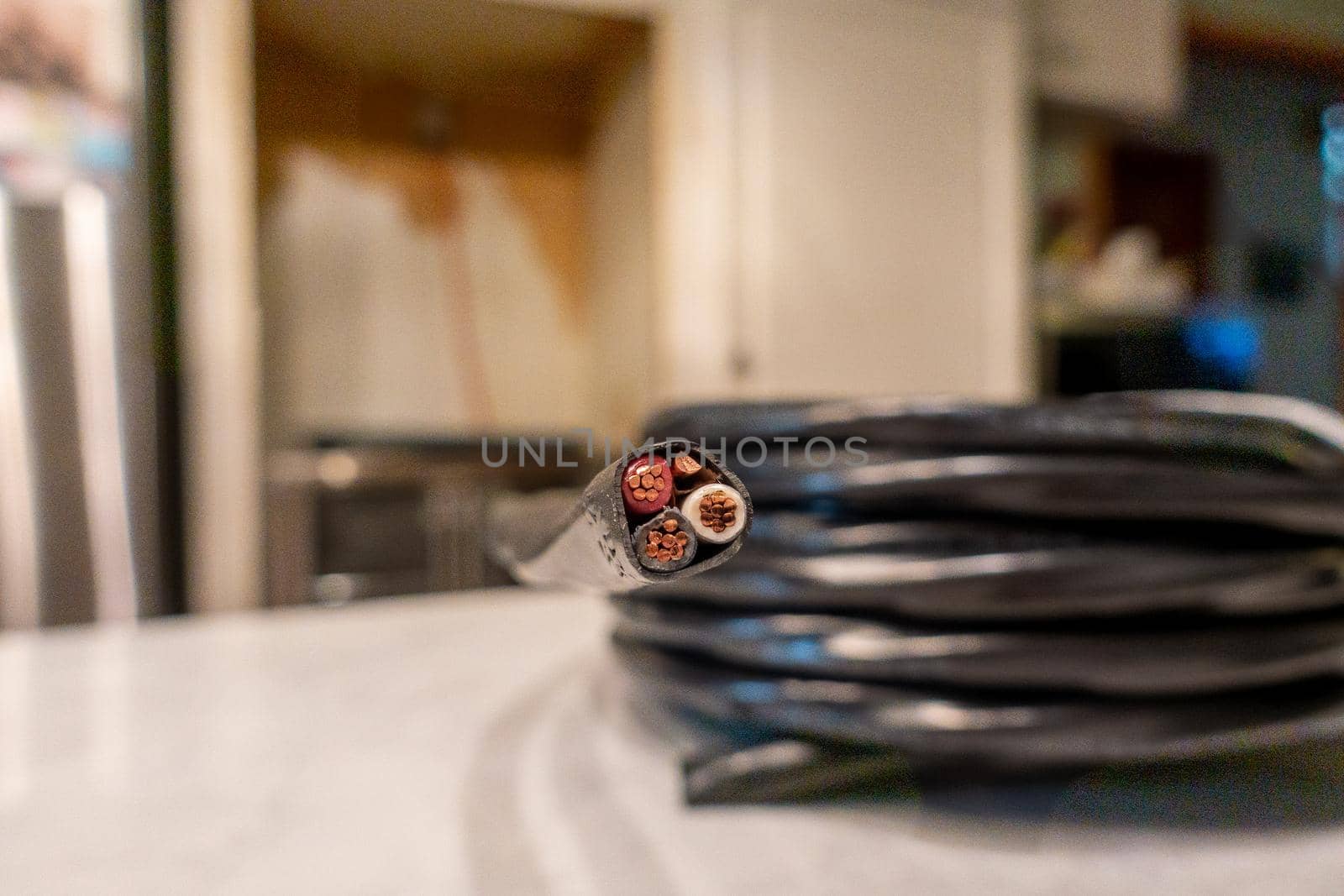 eight gauge copper wire cable 600 volts rating